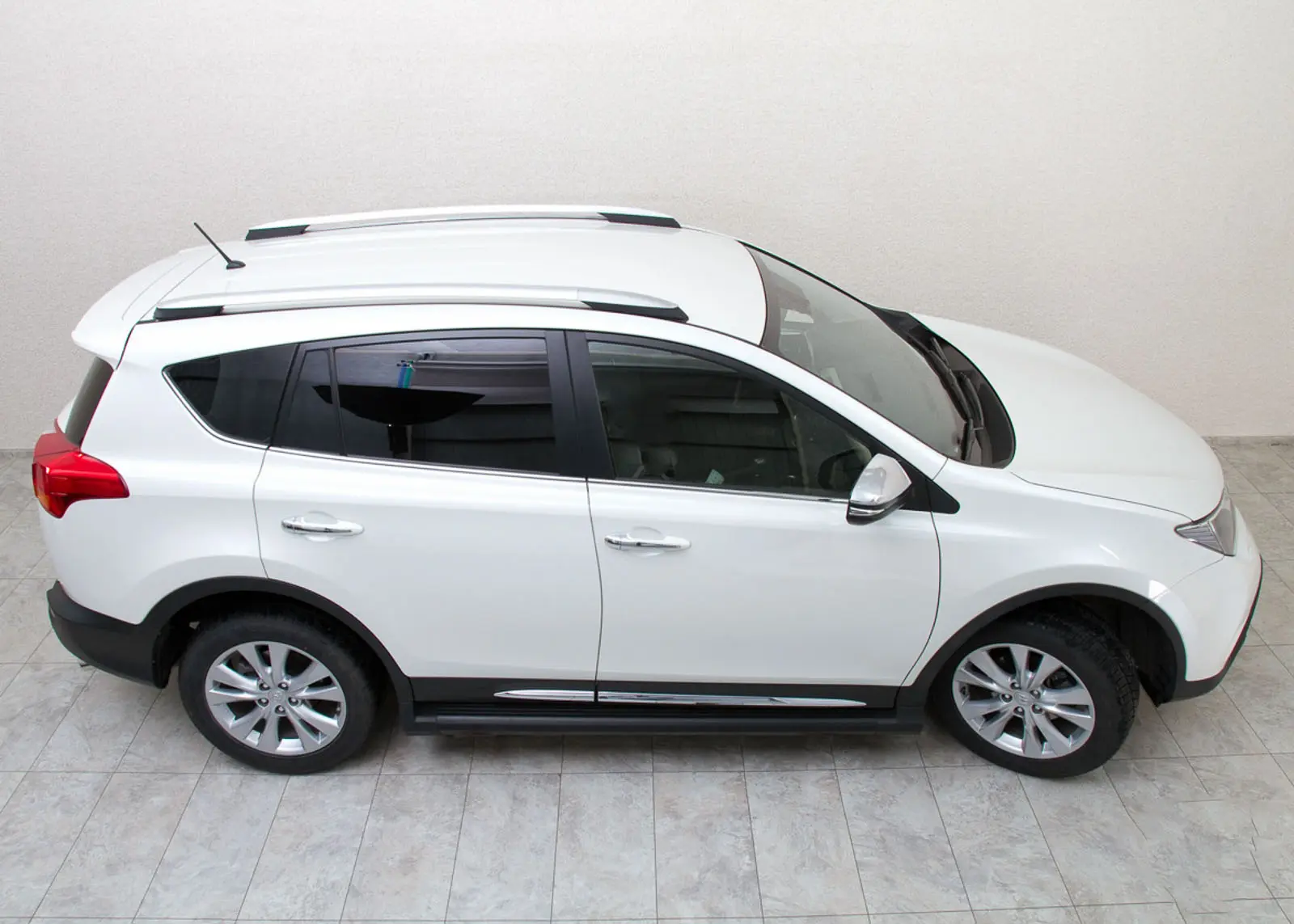 Stigtrinn Toyota RAV4 IV 2013 - 2015 – bilde 5