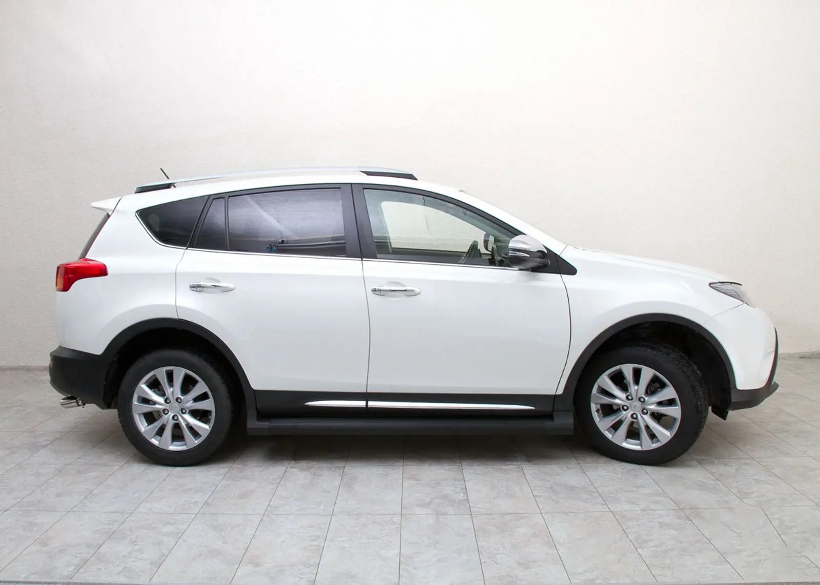 Stigtrinn Toyota RAV4 IV 2013 - 2015 – bilde 6