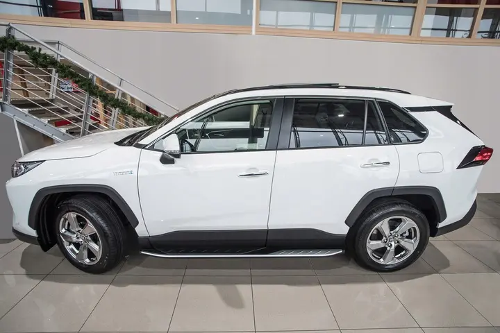 Stigtrinn Toyota RAV4 V 2019 -> / Toyota RAV4 Plug-in Hybrid 2020 -> – bilde 4
