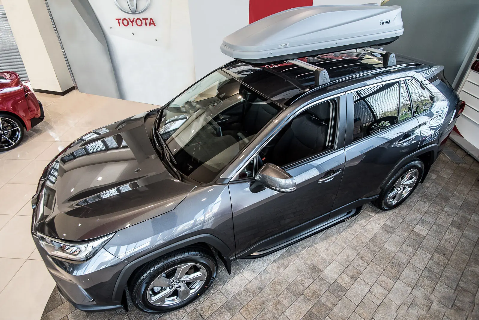 Stigtrinn Toyota RAV4 V 2019 -> / Toyota RAV4 Plug-in Hybrid 2020 -> – bilde 6