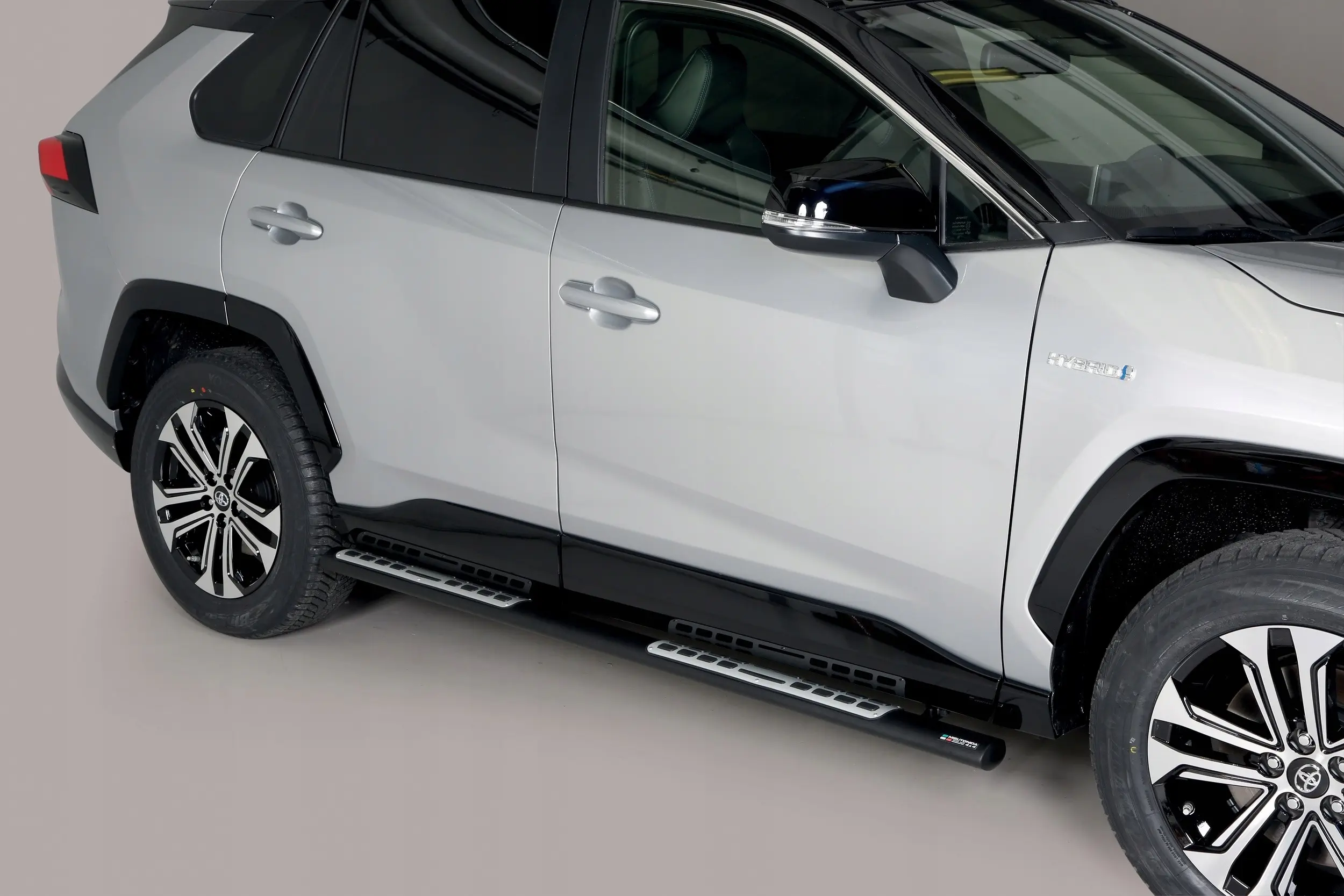 Stigtrinn Toyota RAV4 V 2019 -> / Toyota RAV4 Plug-in Hybrid 2020 ->