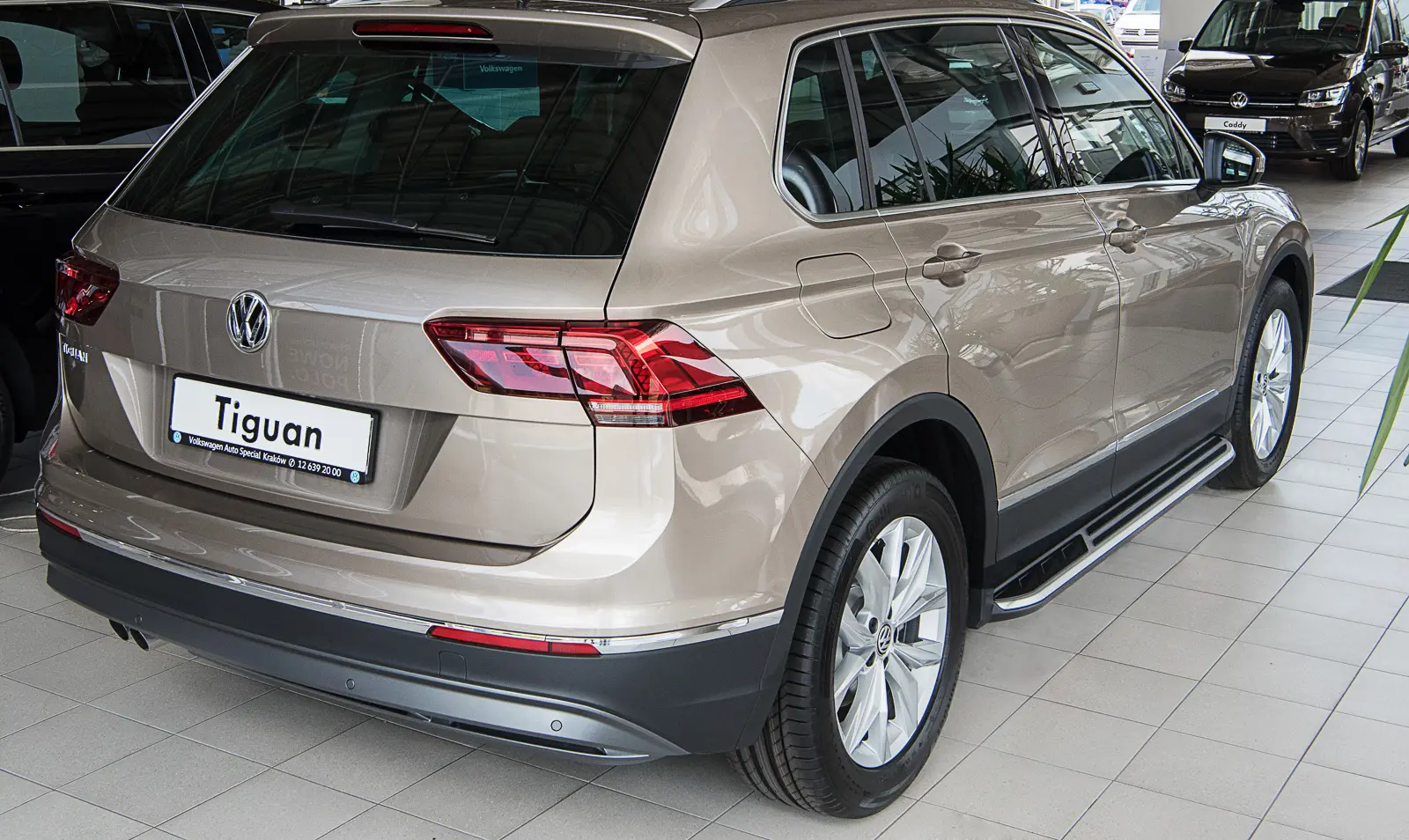 Stigtrinn VW Tiguan II 2016 - 2024 – bilde 3