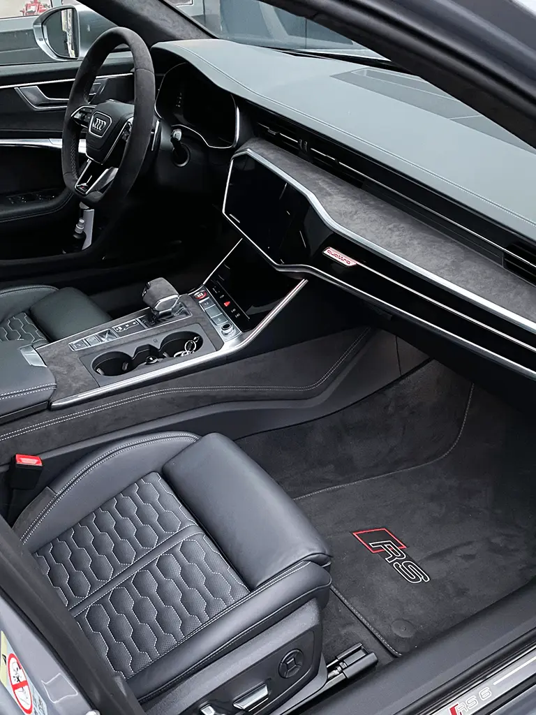 Stoffmatter Audi RS6 / RS7 | Genuine® Audi RS Premium Velour mats - sett 4 stk. – bilde 3