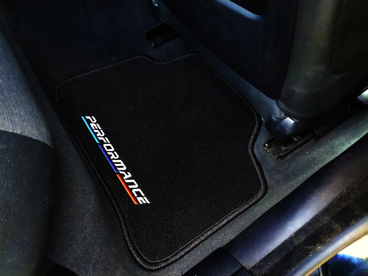 Stoffmatter BMW 3 (E46) 1998 - 2005 │ M Performance logo – bilde 10