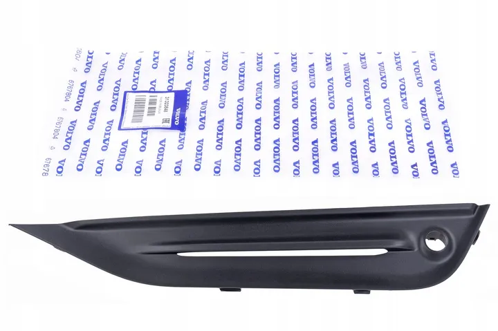 Støtfangergrill Volvo Genuine® S60 / V60 / Cross Country (2014-2018) │ venstre, foran, med parkeringssensor – oppgi VIN