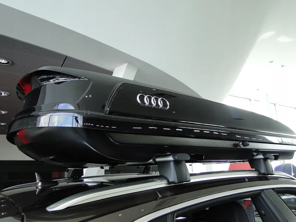 Takboks Audi Ski and Luggage Box │ Skiboks Roof Box 430 Lockable Quick Attachment System - Black Edition – bilde 8