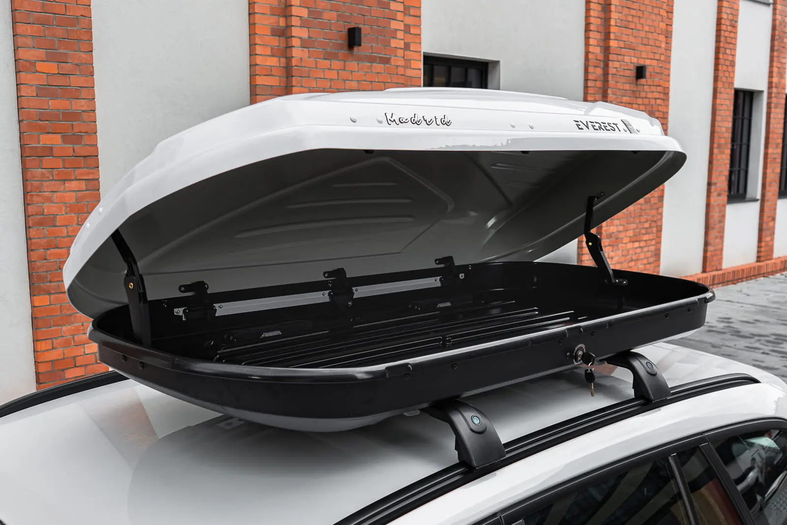 Takboks Madrid White - 450L │ Quick Attachment System Image 8