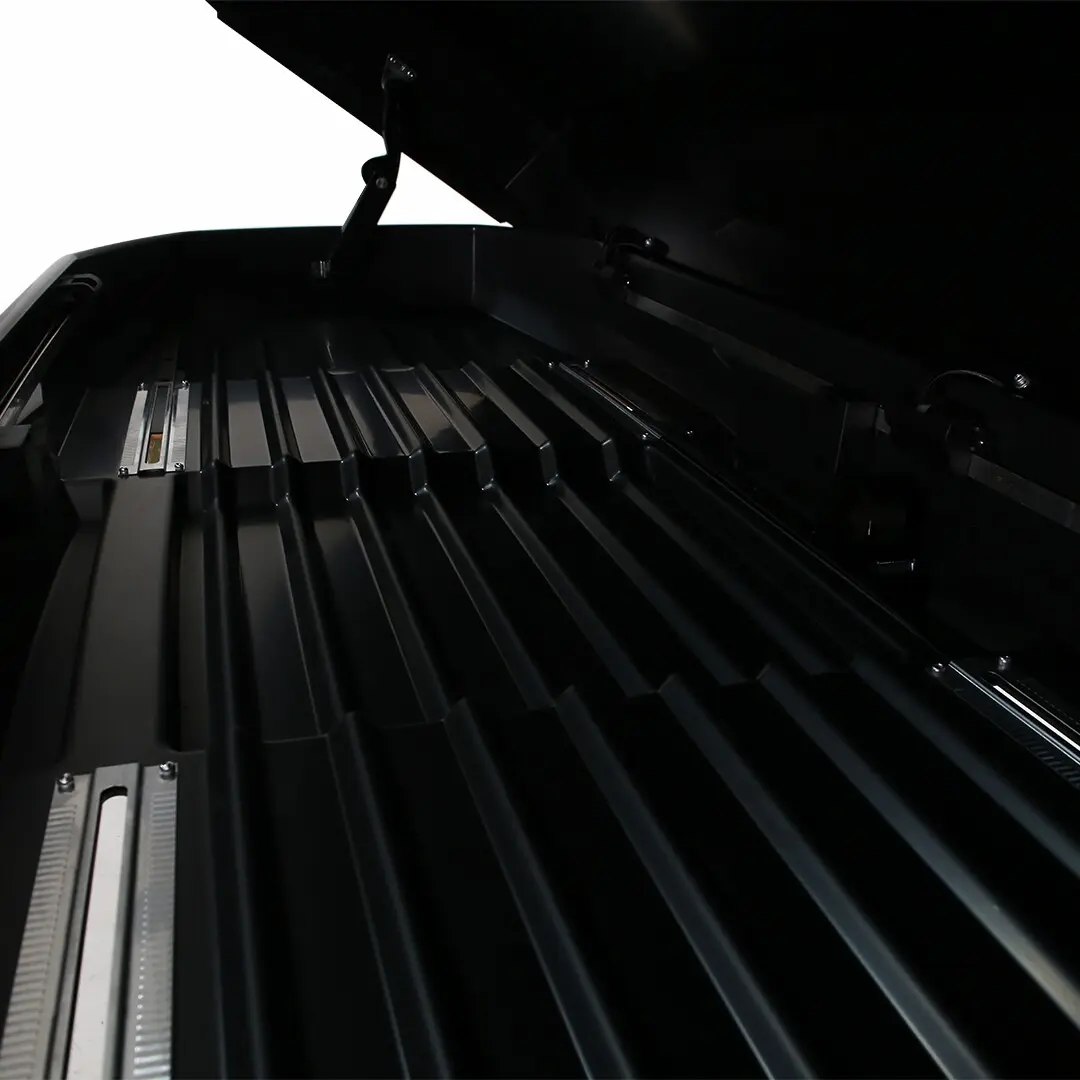 Takboks Turtle Tirol 420 Svart │ Skiboks Roof Box 420 - Black Piano Edition – bilde 14