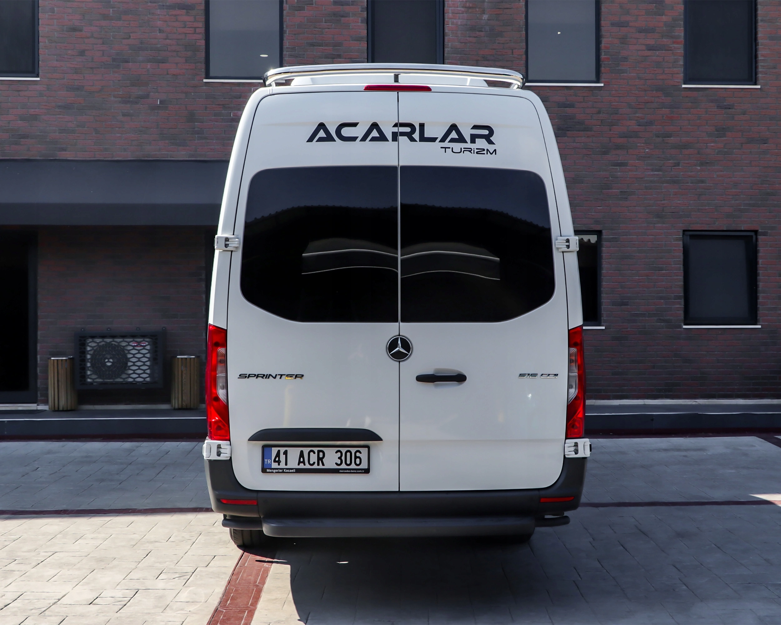 Takbøyle bak Mercedes Sprinter (W907) 2018 -> │ Ø60 mm -Gloss Rustfritt Stål – bilde 3