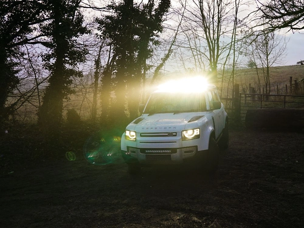 Takkit Lazer Land Rover Defender II (L663) 2019 -> │ Lazer Linear 42 - Roof Mounting Kit Komplett LED Fjernlys Pakke – bilde 11