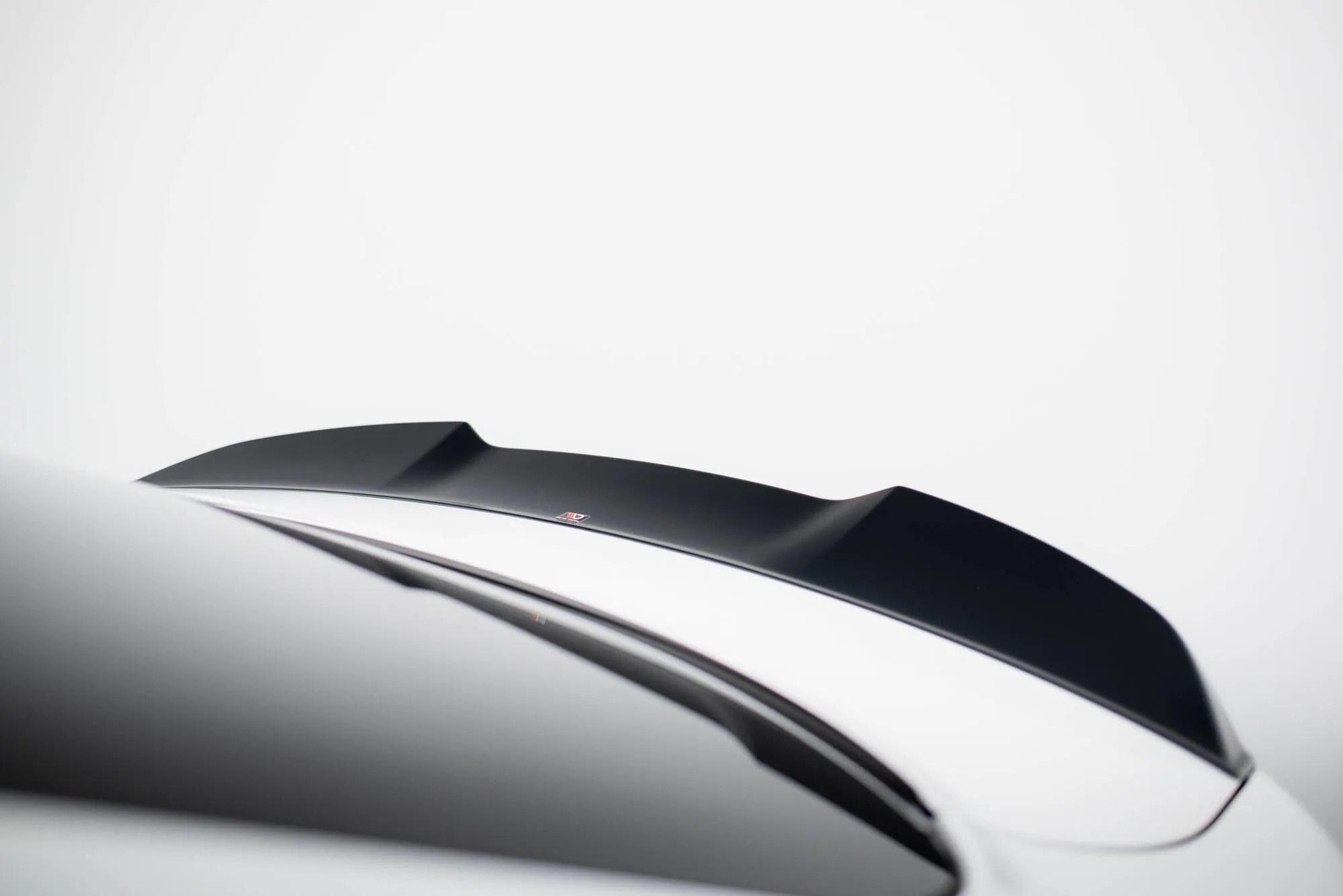 Takspoiler Alfa Romeo Giulia Quadrifoglio 2015 -> | Glossy Black Edition – bilde 2