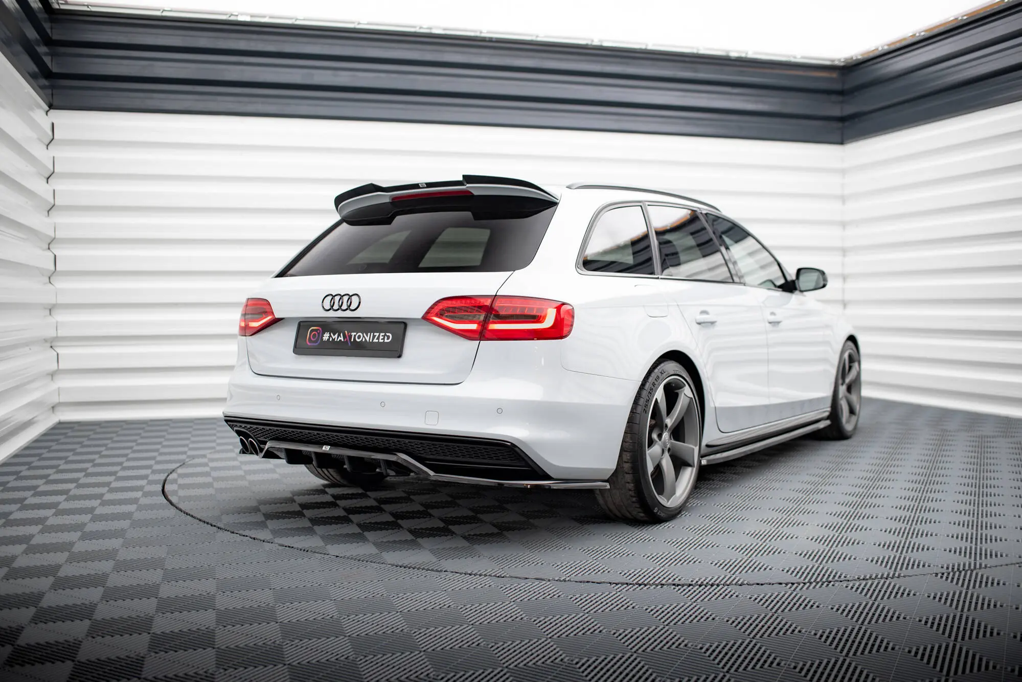 Takspoiler Audi A4 B8 Competition Avant facelift 2011 - 2015 | Glossy Black Edition – bilde 4