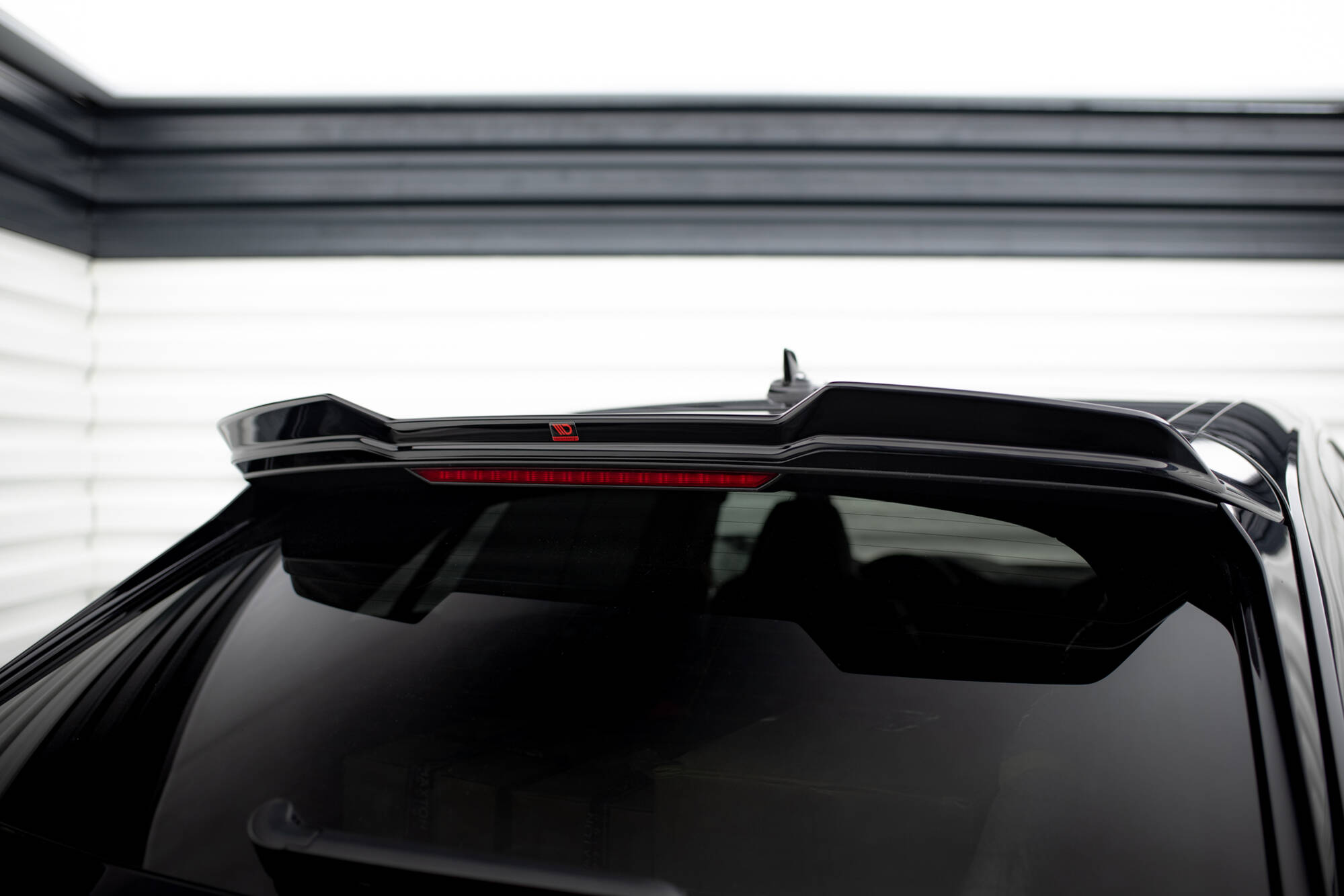 Takspoiler Audi RS Q8 2019 - > | 3D Glossy Black Edition