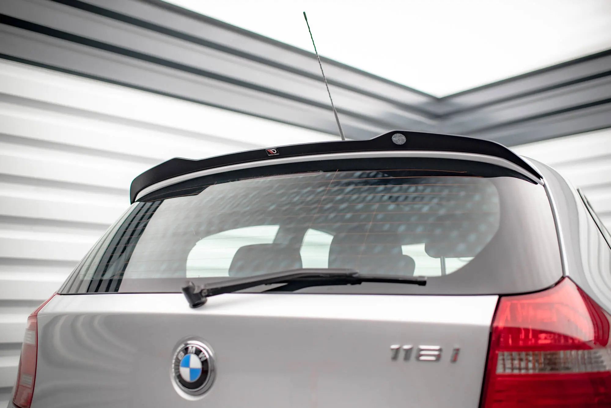 Takspoiler BMW 1 (E81) facelift 2007 - 2011 | V.2 Glossy Black Edition