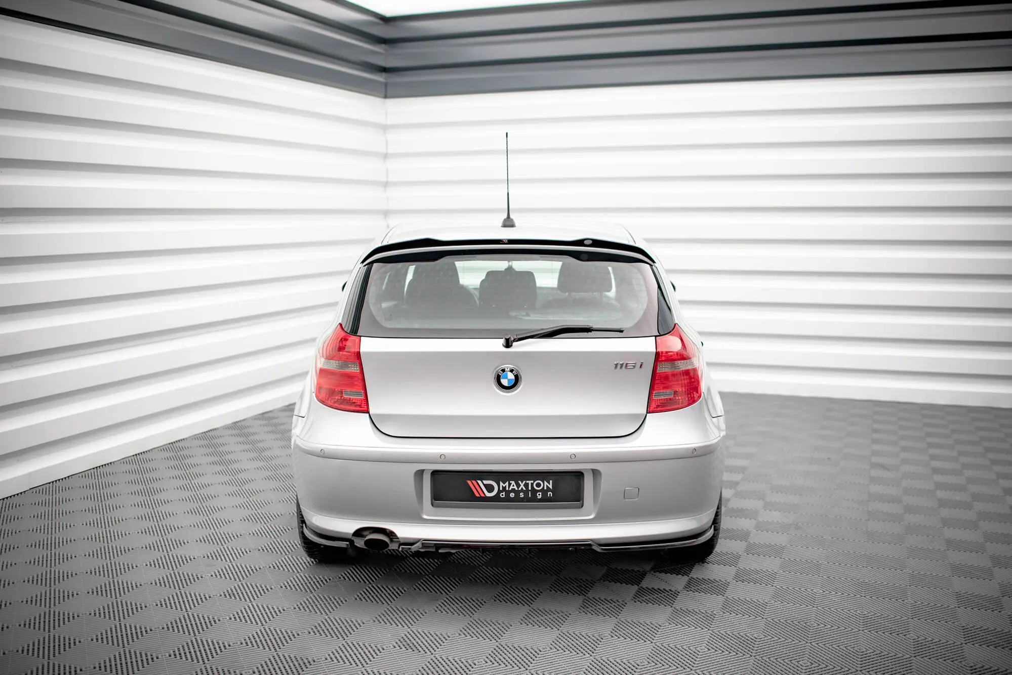 Takspoiler BMW 1 (E81) facelift 2007 - 2011 | V.2 Glossy Black Edition – bilde 2