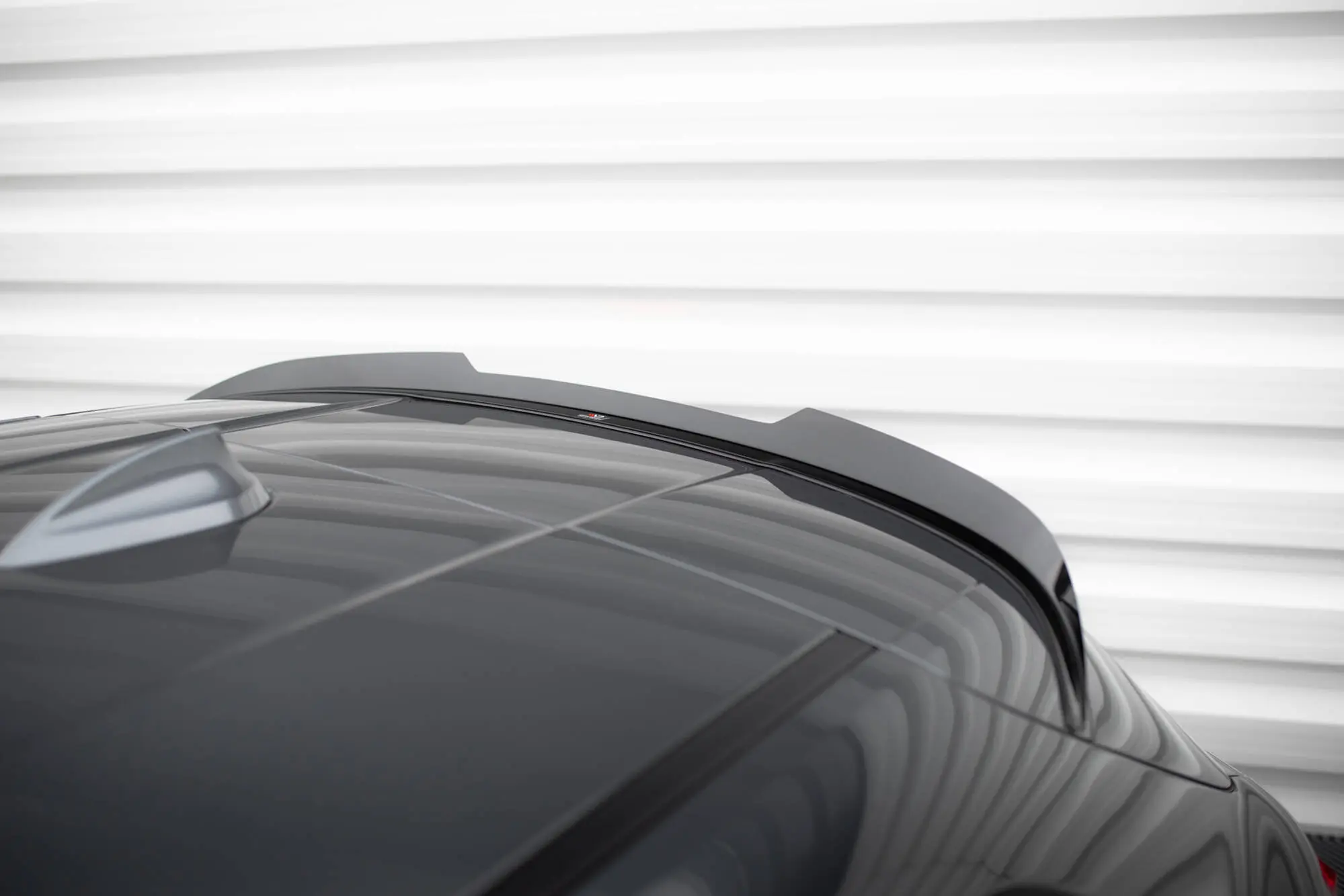 Takspoiler BMW 1 (F40) 2019 - 2024 | Glossy Black Edition – bilde 5