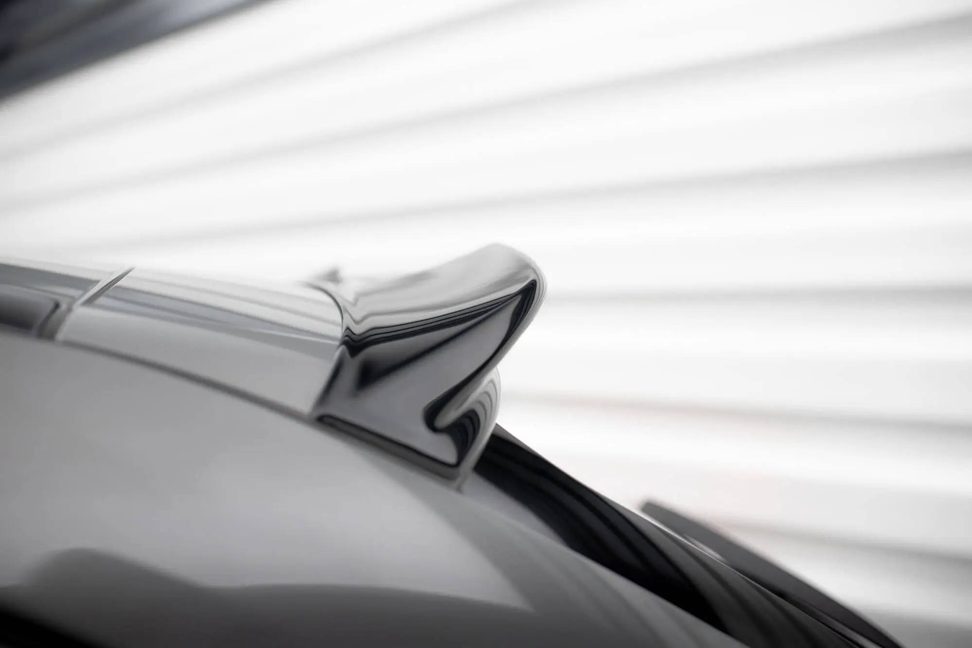 Takspoiler BMW 5 (G31) Touring 2017 - 2023 | 3D Glossy Black Edition Image 2