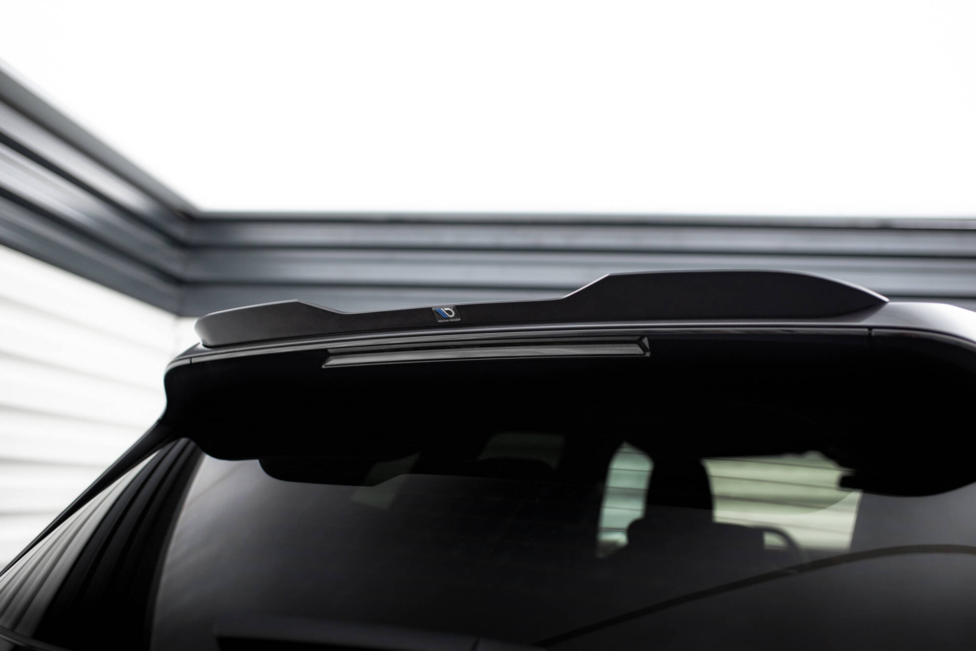 Takspoiler BMW iX (I20) M-Pack 2021 -> | Glossy Black Edition