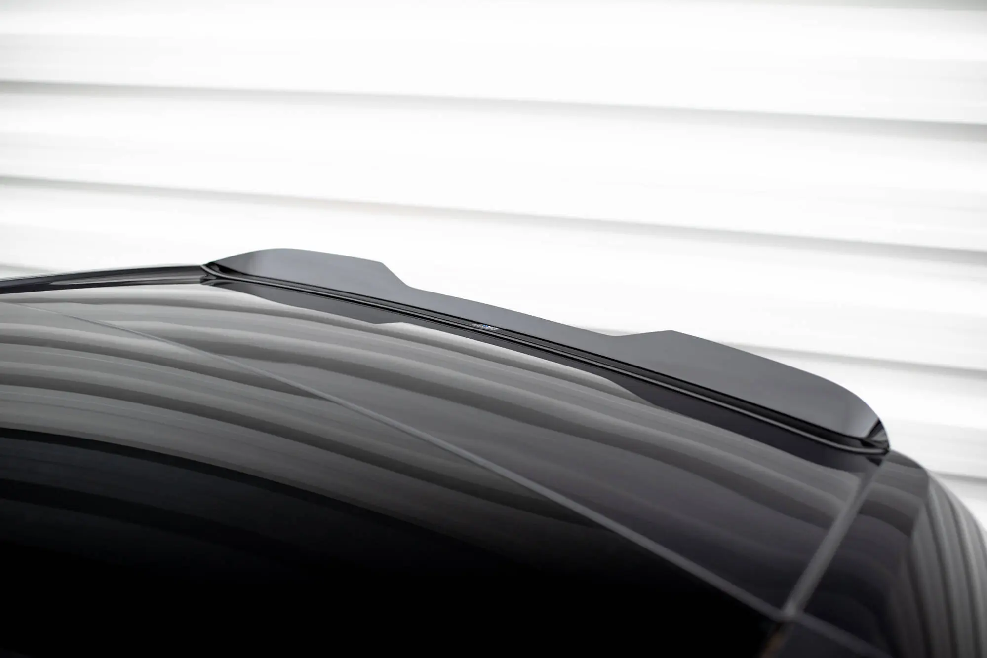 Takspoiler BMW iX (I20) M-Pack 2021 -> | Glossy Black Edition – bilde 3