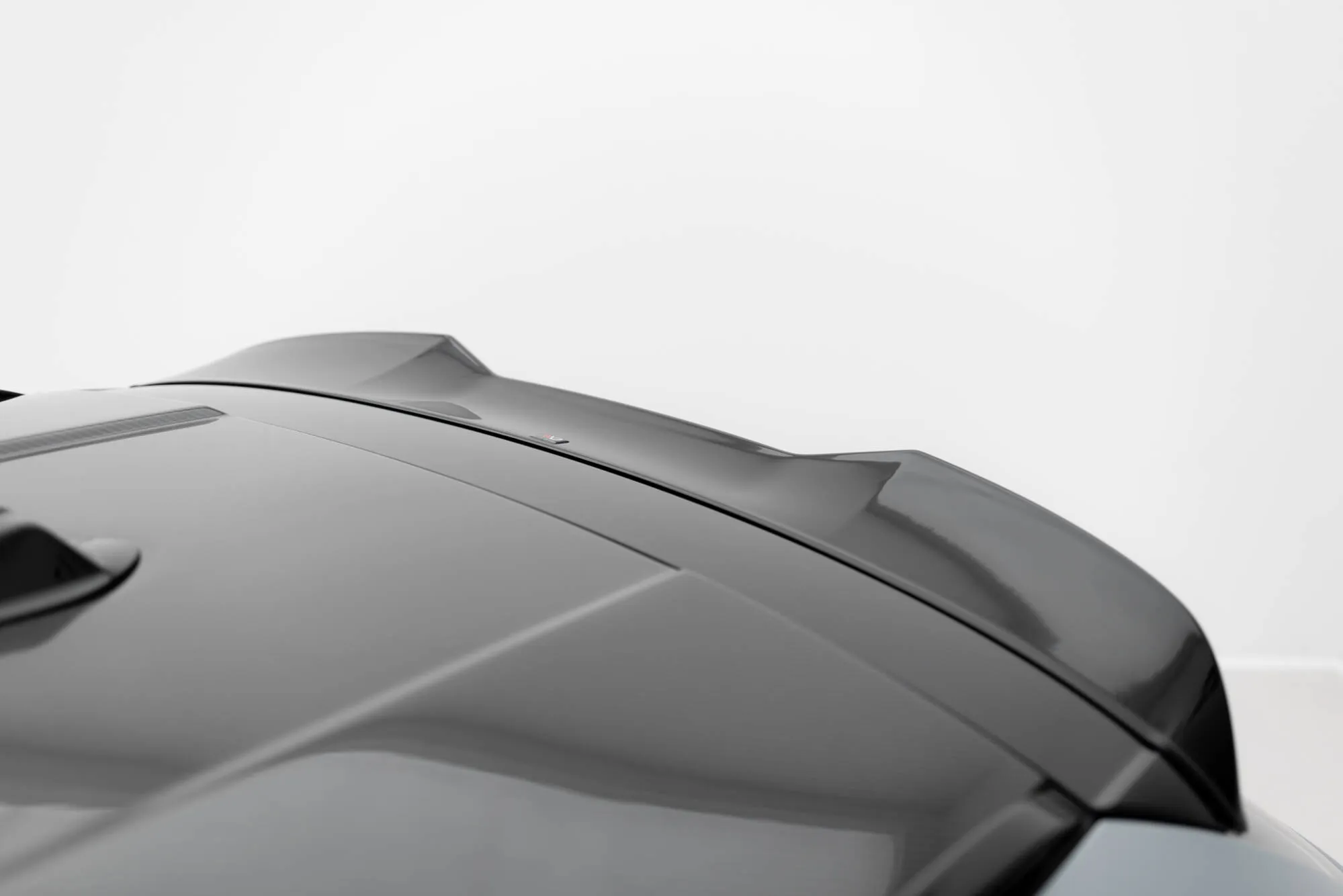 Takspoiler BMW M3 (G80) 2021-2026 | Glossy Black Edition – bilde 4