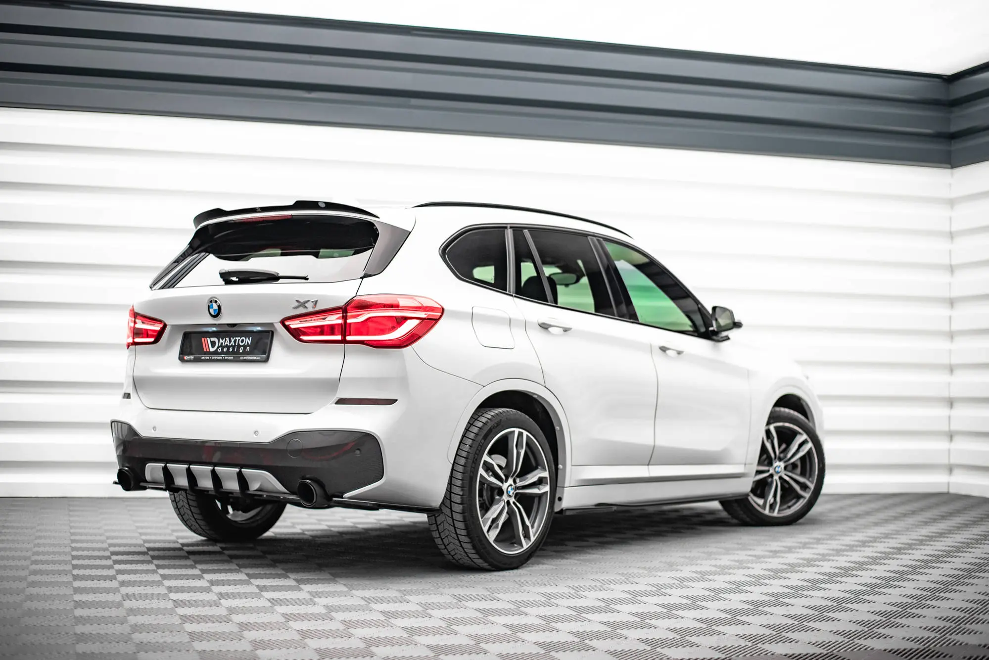 TAKSPOILER BMW X1 II (F48) M-Pack 2015-2019 – bilde 3