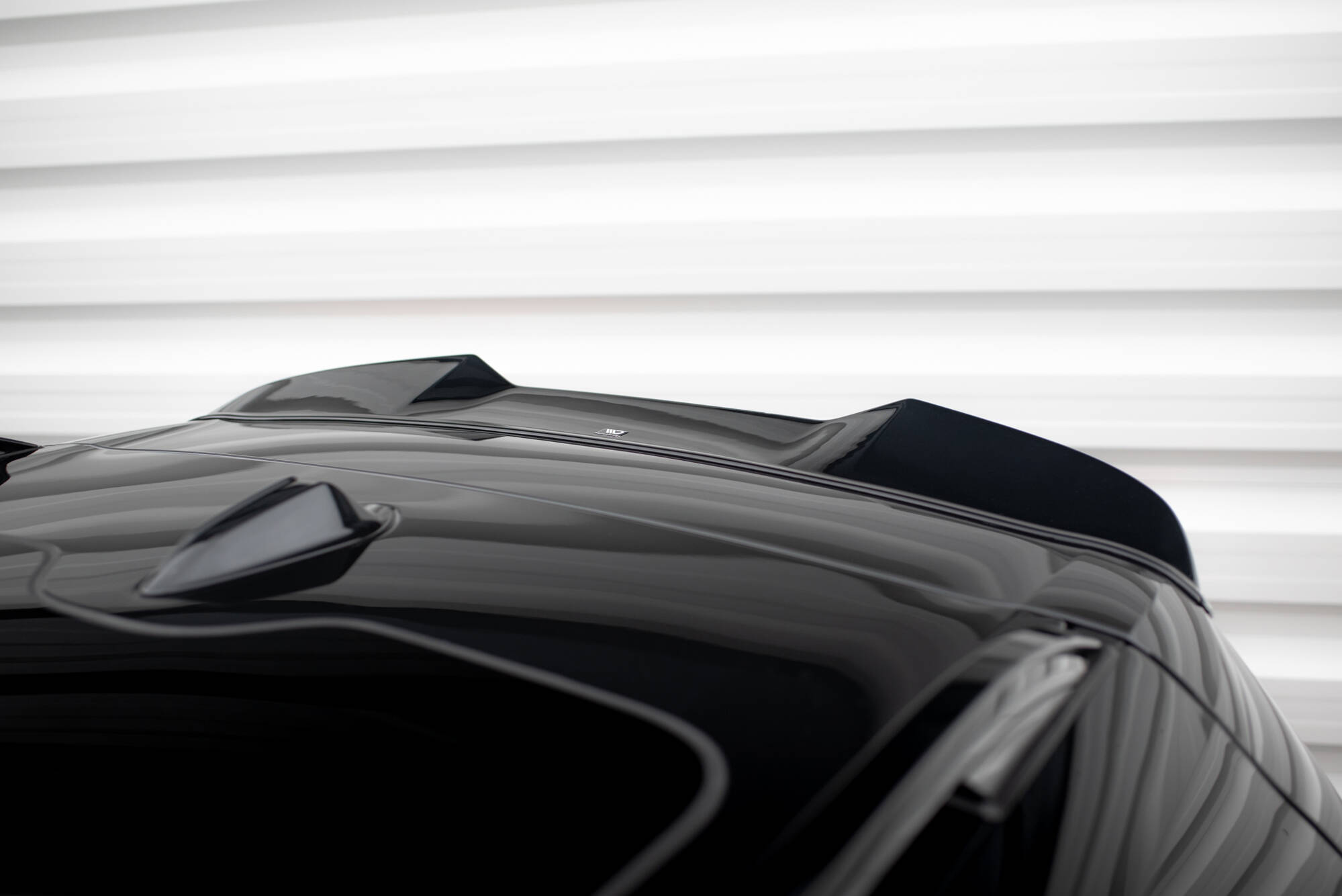 Takspoiler BMW X7 (G07) M-Pack LCI 2022 -> | 3D Glossy Black Edition