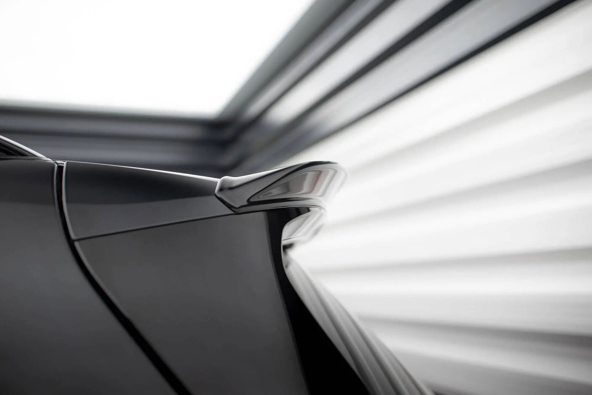 Takspoiler BMW X7 (G07) M-Pack LCI 2022 -> | 3D Glossy Black Edition – bilde 3