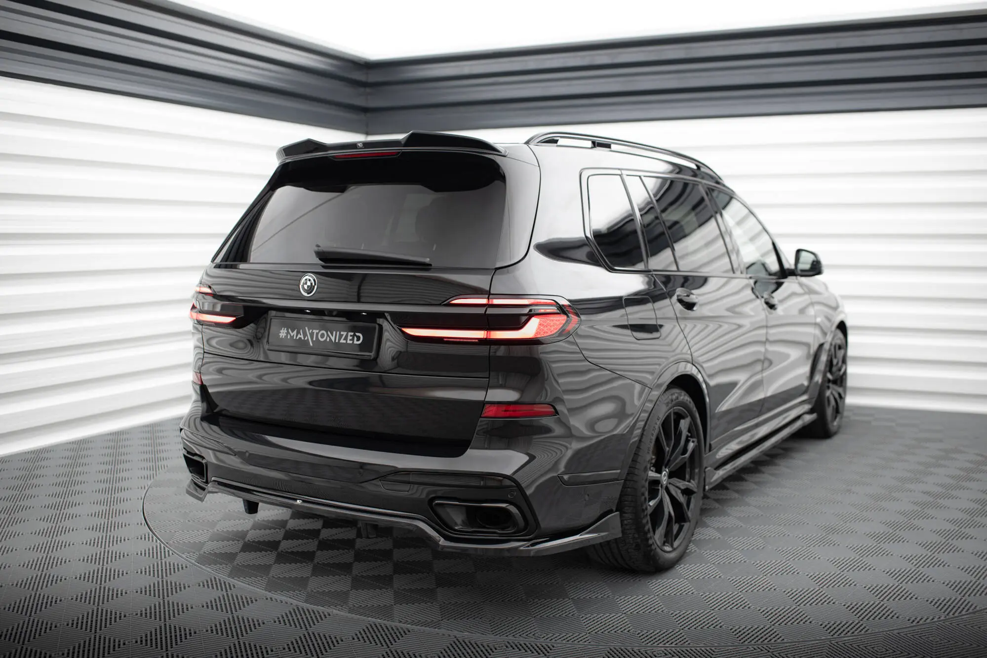 Takspoiler BMW X7 (G07) M-Pack LCI 2022 -> | 3D Glossy Black Edition – bilde 5