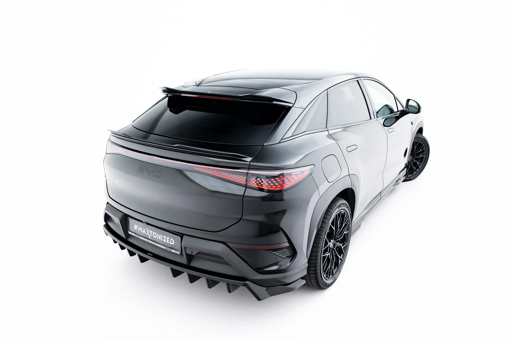 Takspoiler BYD Sealion 7 2024 ->