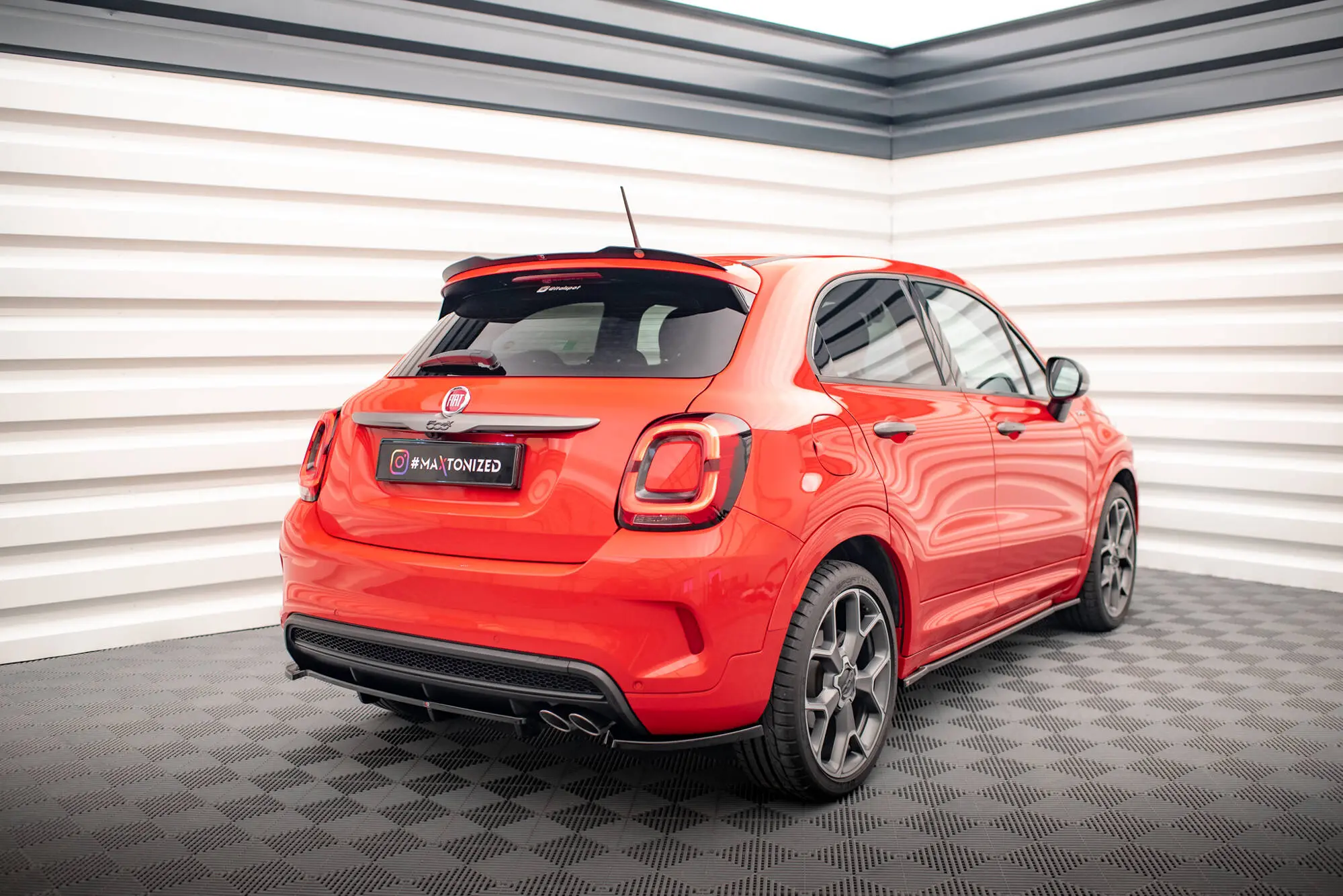 Takspoiler Fiat 500X Sport Facelift 2018 - 2024 | Glossy Black Edition – bilde 4