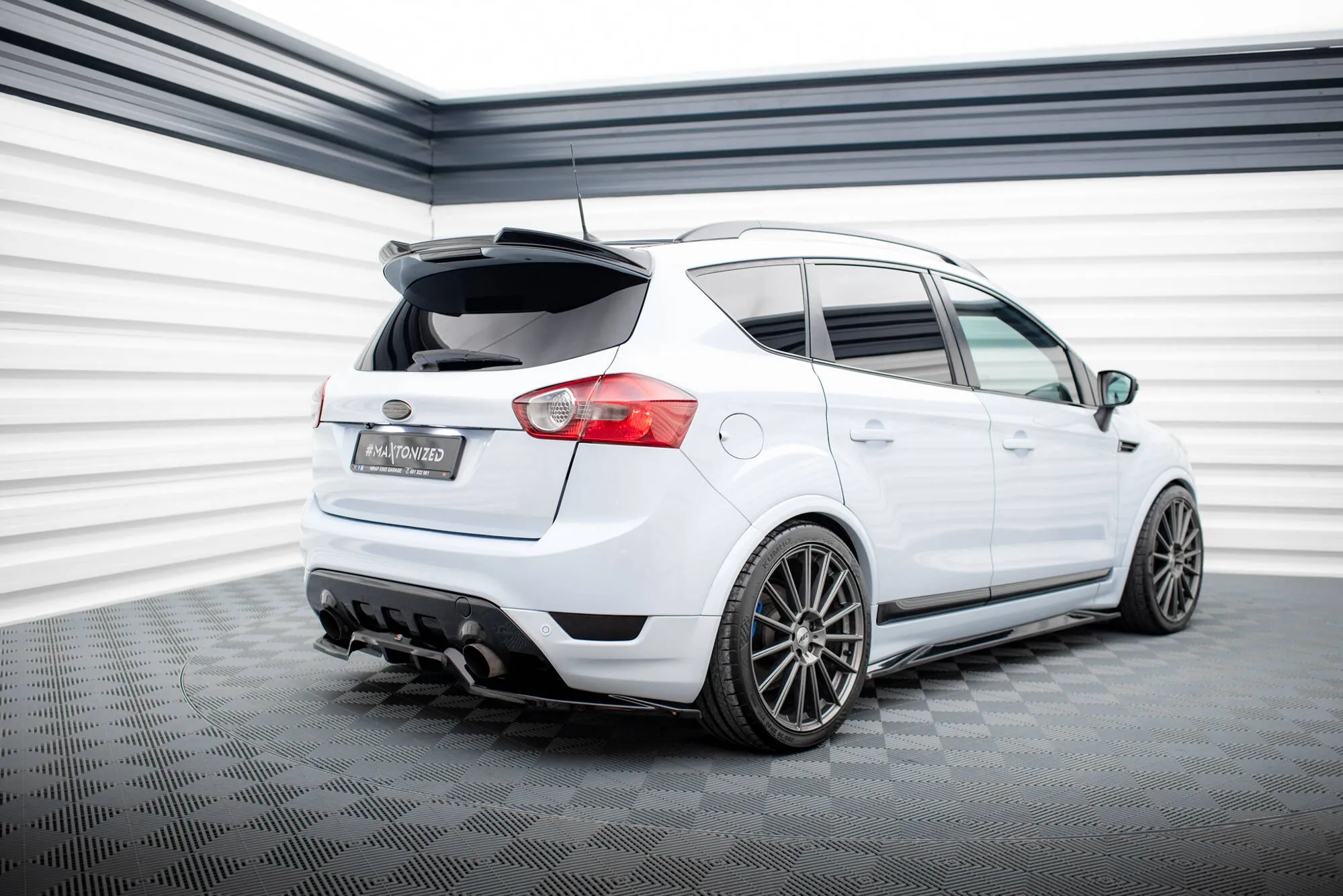 Takspoiler Ford Kuga ST I 2008 - 2013 | Glossy Black Edition – bilde 2