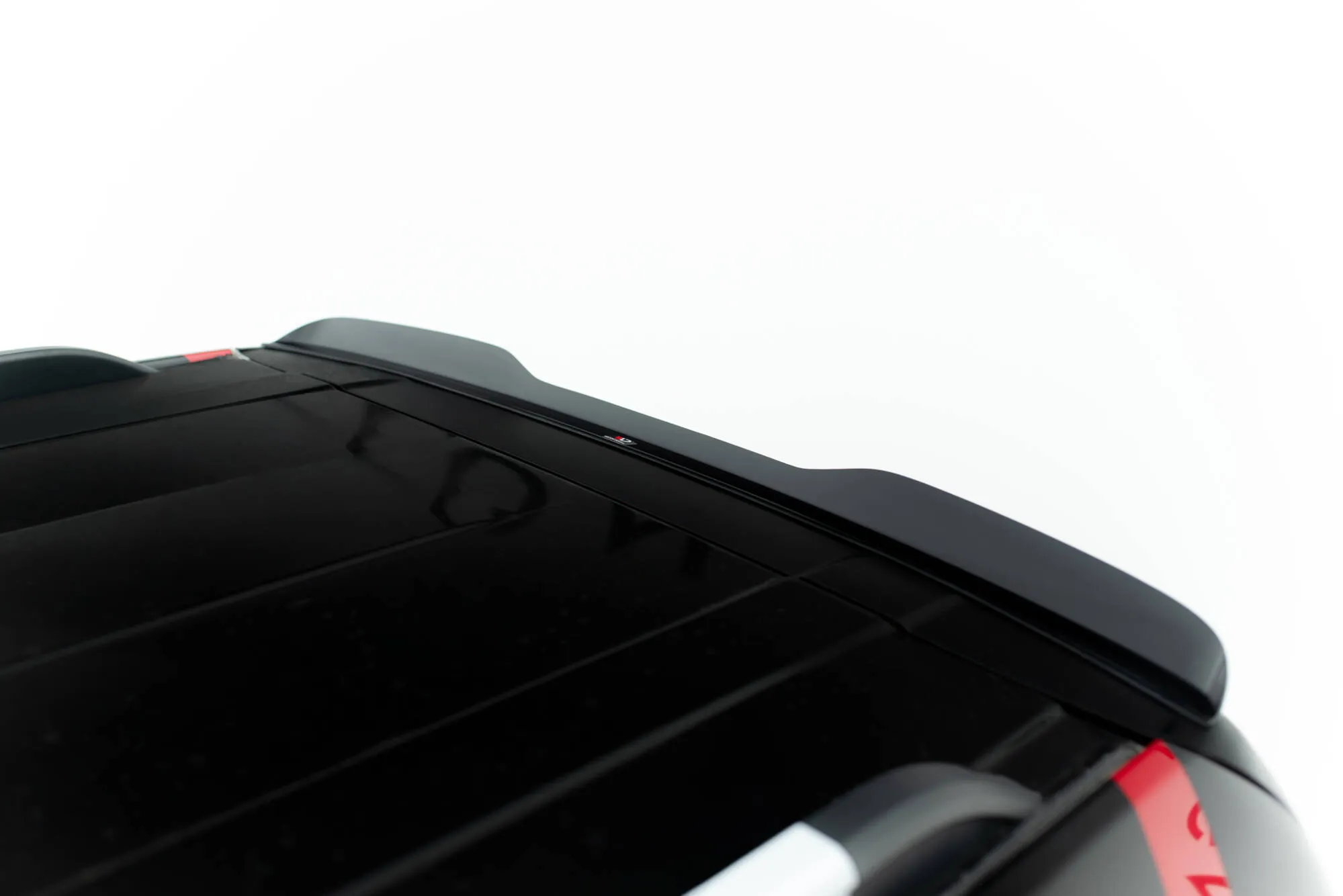 Takspoiler Ford Tourneo Courier Mk2 2023 -> | Glossy Black Edition – bilde 2
