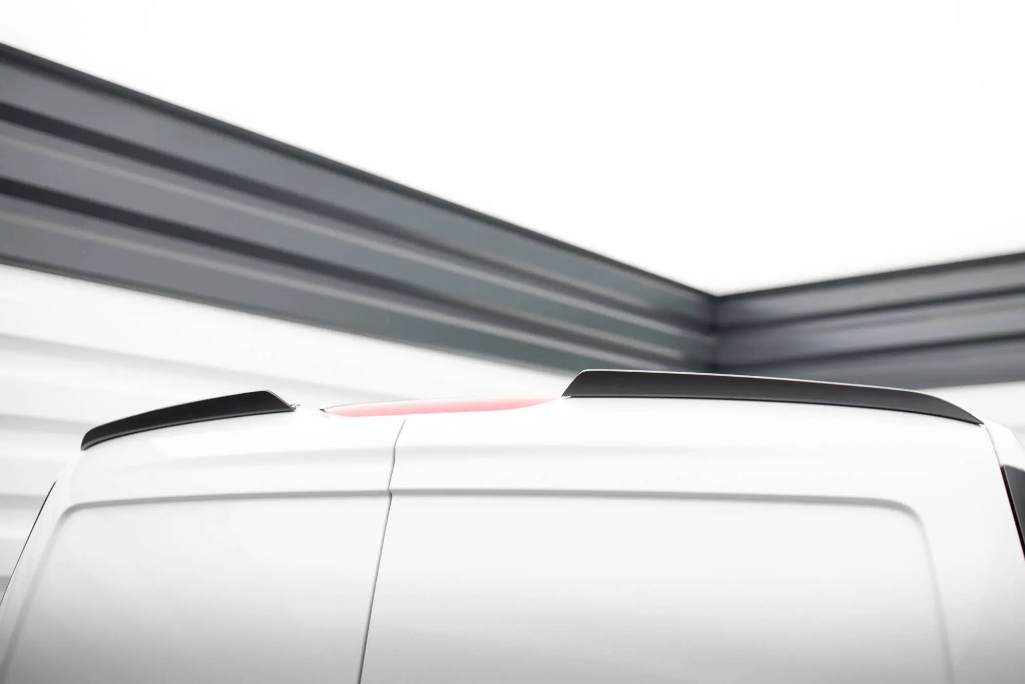 Takspoiler Ford Transit Connect II Facelift 2017 - 2022 | Glossy Black Edition