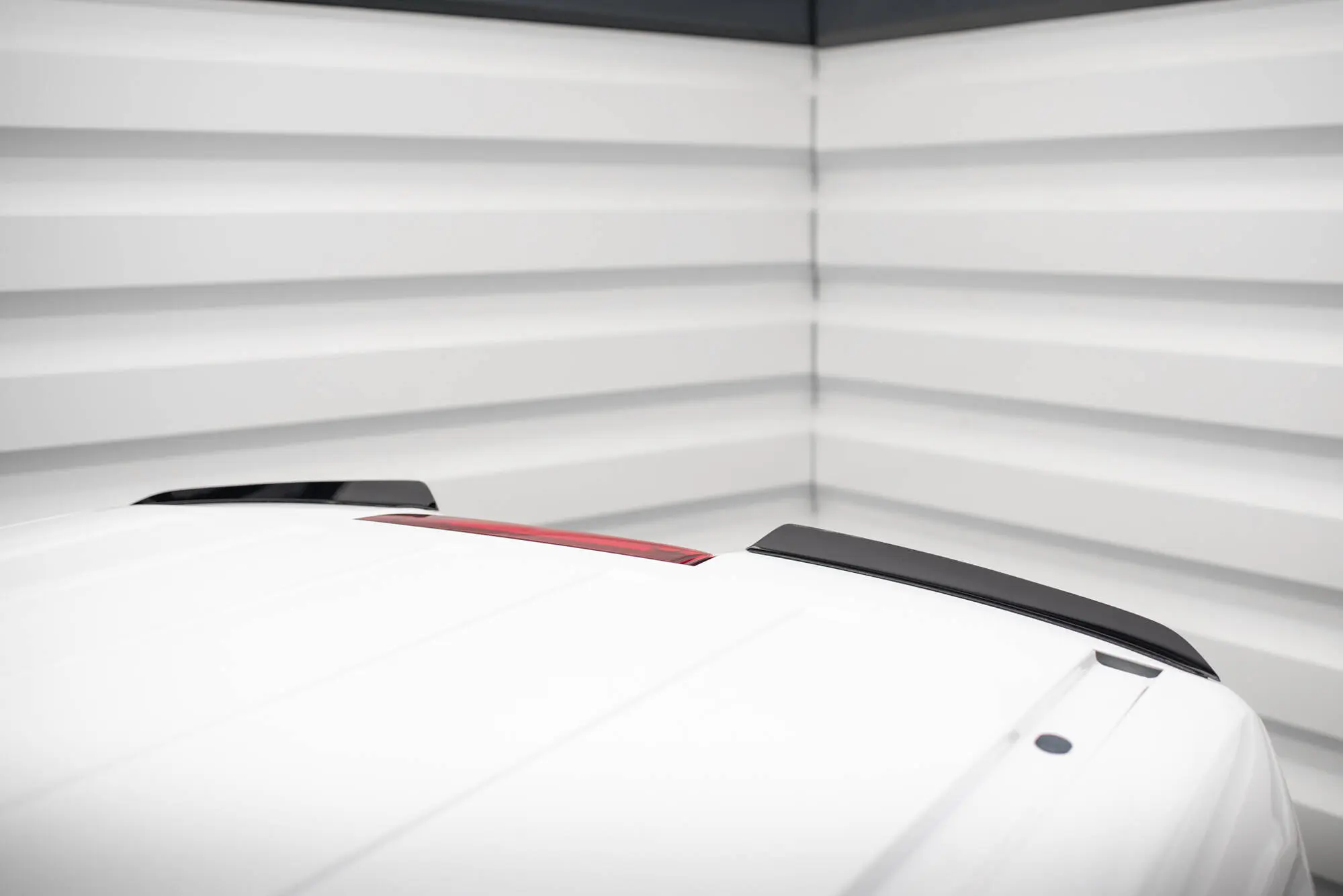 Takspoiler Ford Transit Connect II Facelift 2017 - 2022 | Glossy Black Edition – bilde 4