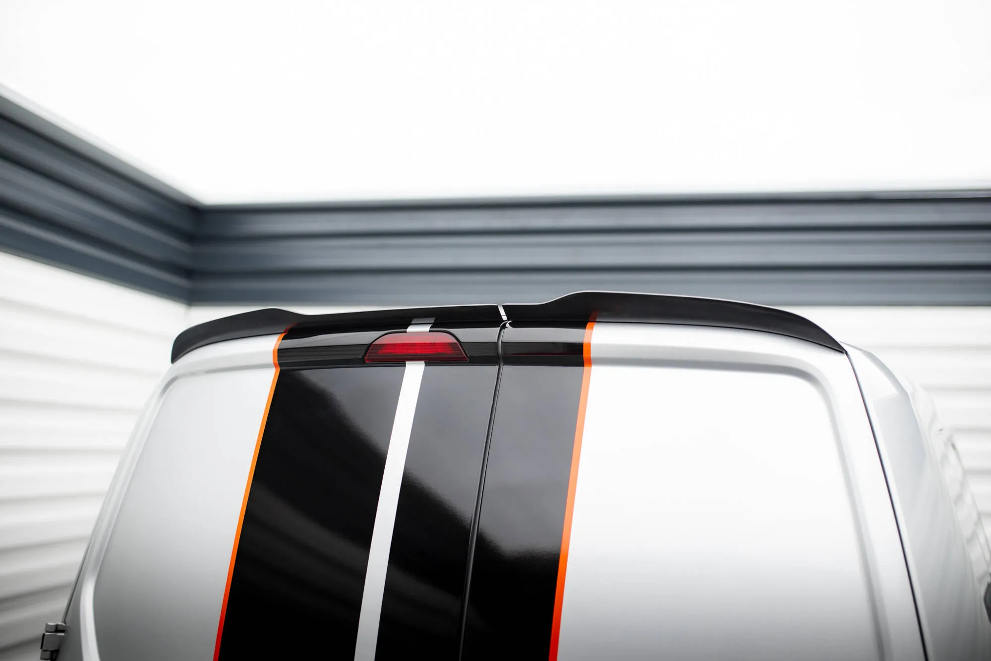 Takspoiler Ford Transit Courier I 2014 - 2017 | Glossy Black Edition