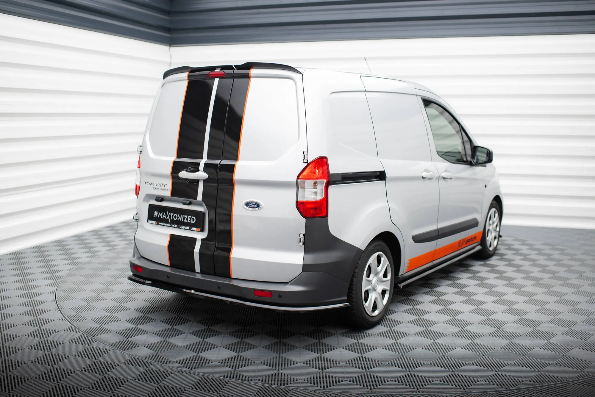 Takspoiler Ford Transit Courier I 2014 - 2017 | Glossy Black Edition – bilde 2