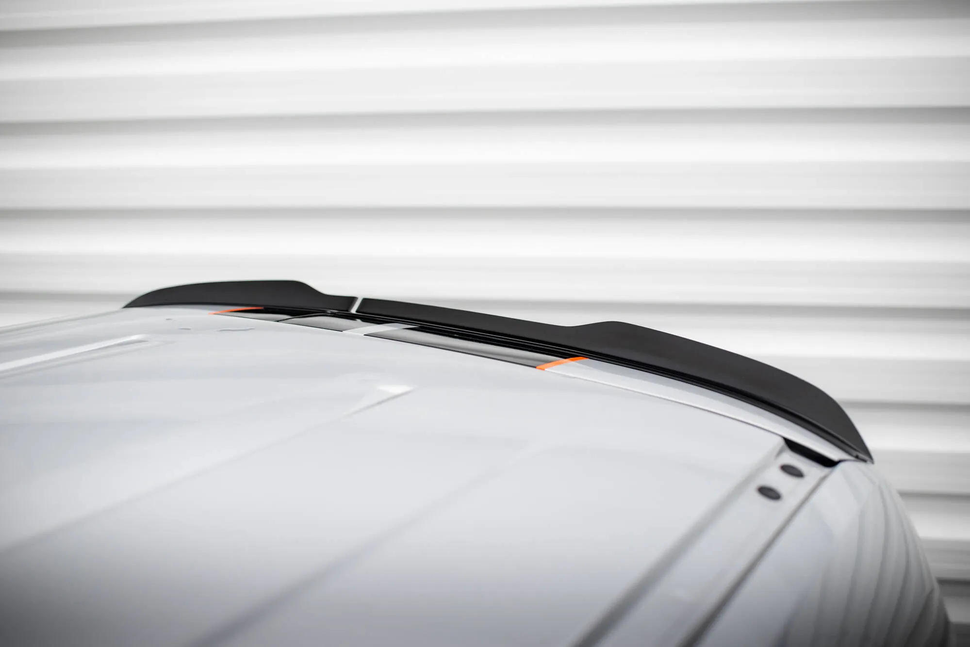 Takspoiler Ford Transit Courier I 2014 - 2017 | Glossy Black Edition – bilde 3