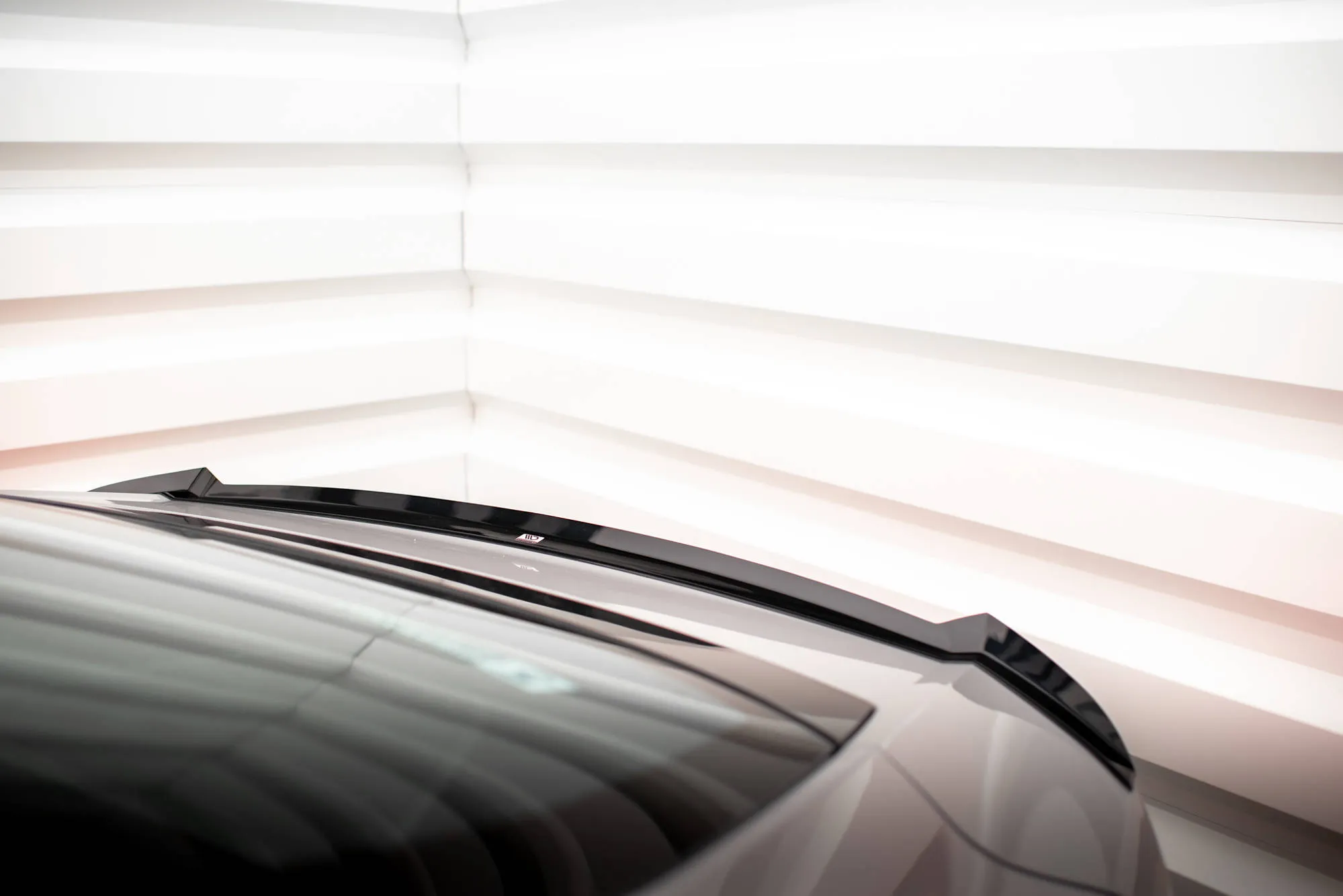 Takspoiler Hyundai Elantra Mk7 2020 - 2023 | Glossy Black Edition – bilde 3