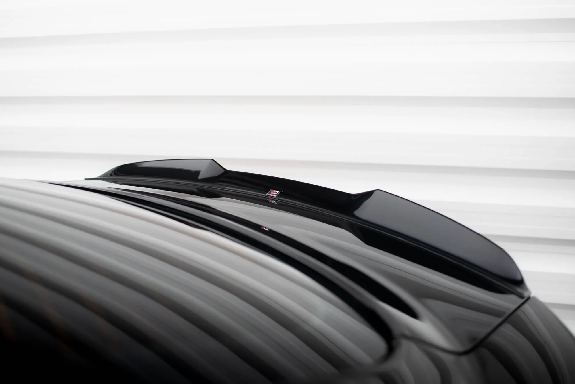 Takspoiler Jaguar XE X760 Facelift 2019 - 2024 | Glossy Black Edition – bilde 3