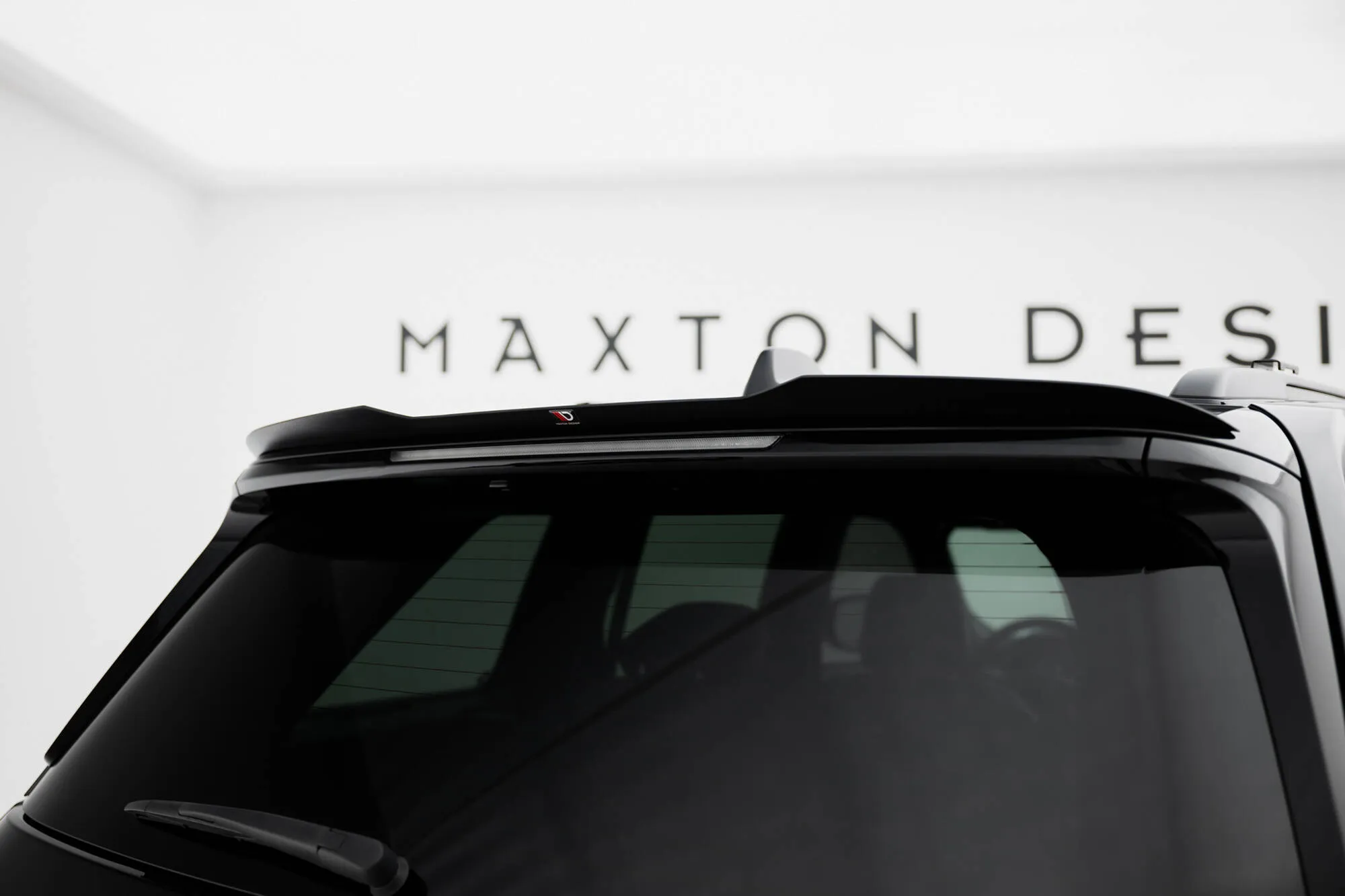 Takspoiler Jeep Grand Cherokee Trailhawk Mk5 2021 -> | Glossy Black Edition