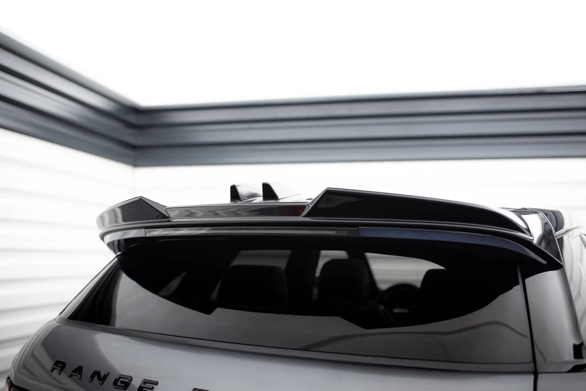 Takspoiler Land Rover Range Rover Evoque I Facelift 2015 - 2018 | 3D Glossy Black Edition – bilde 4