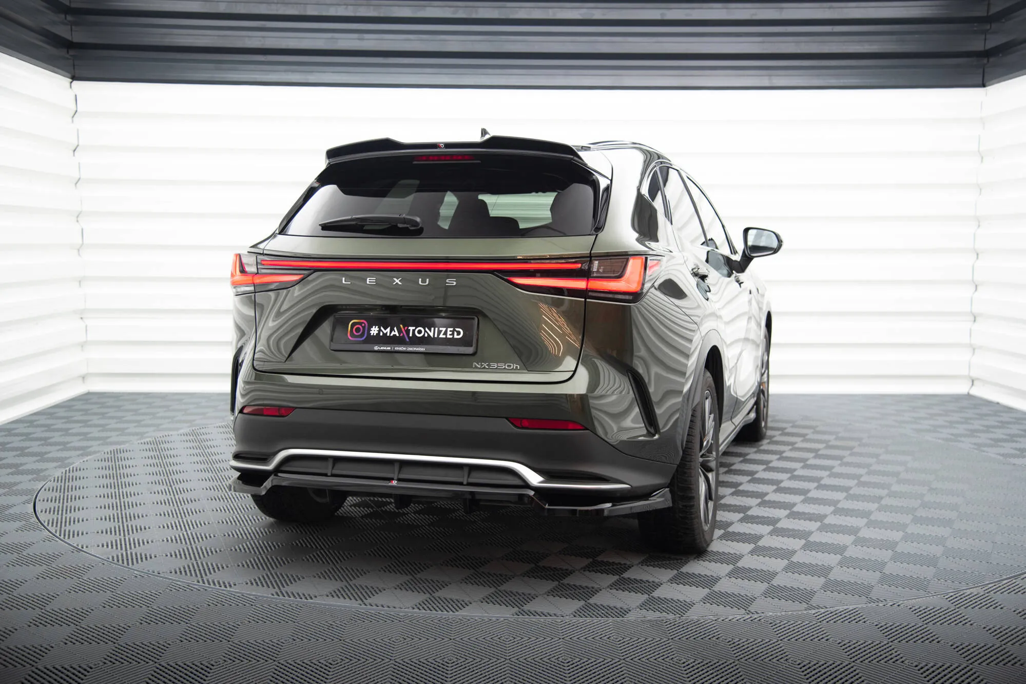 Takspoiler Lexus NX F-Sport II | Glossy Black Edition