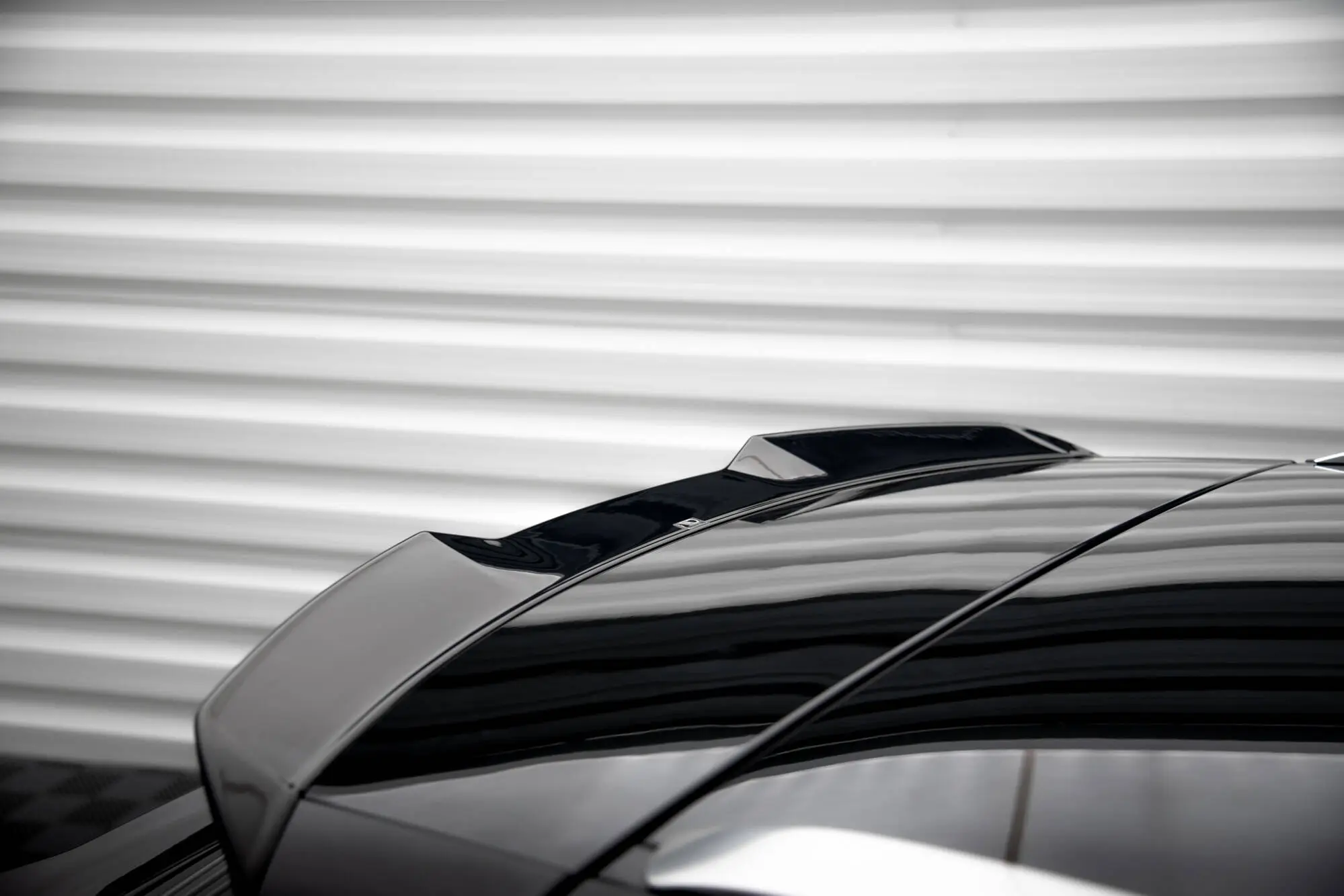 Takspoiler Lexus RX Mk4 facelift 2019 - 2022 | 3D Glossy Black Edition – bilde 4