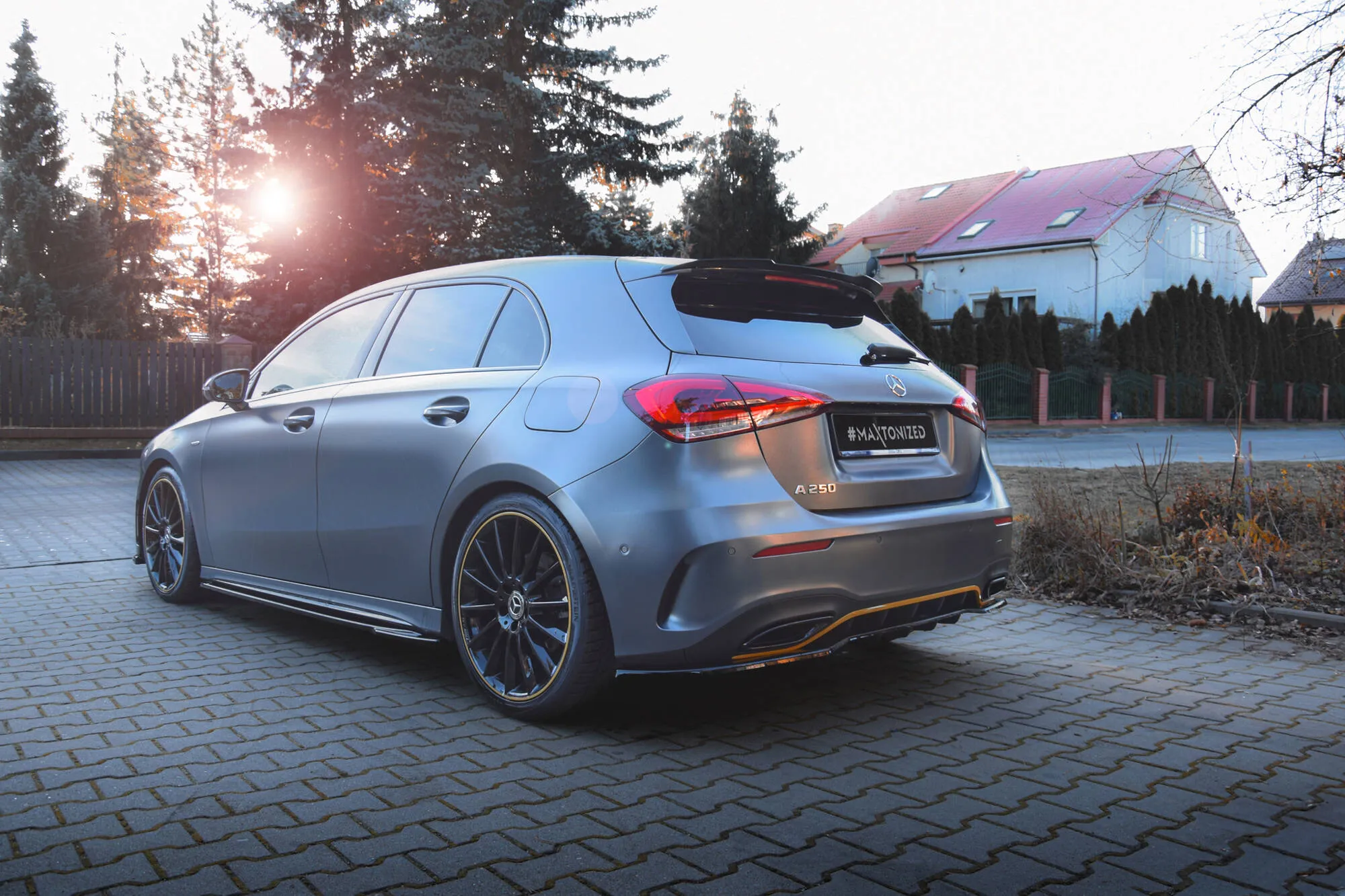 Takspoiler Mercedes-Benz A (W177 / V177 ) AMG-Line / Mercedes-AMG A35 (W177 / V177) 2018-> | Glossy Black Edition – bilde 2
