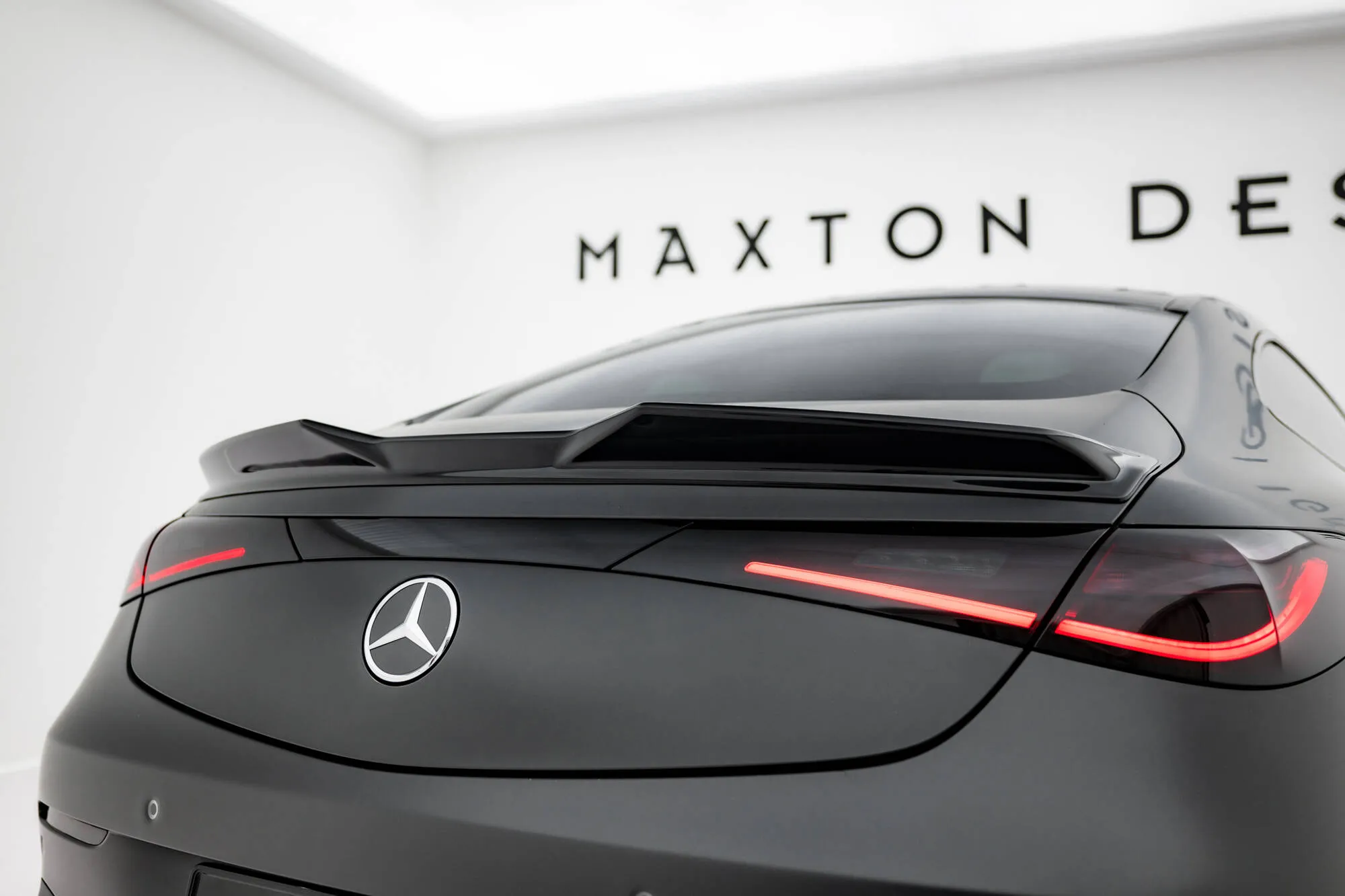 Takspoiler Mercedes-Benz Cle AMG (C236) 2023 -> | Glossy Black Edition