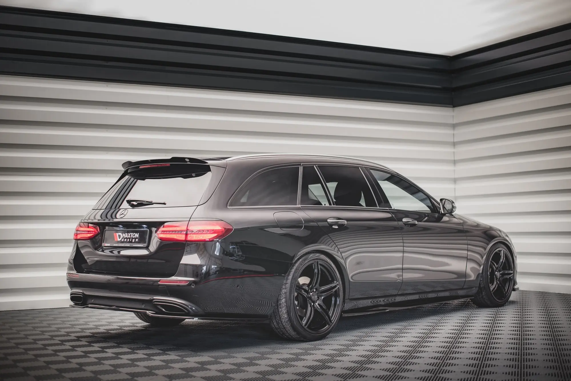 Takspoiler Mercedes-Benz E (S213) Stasjonsvogn 2016 - 2023 – bilde 4