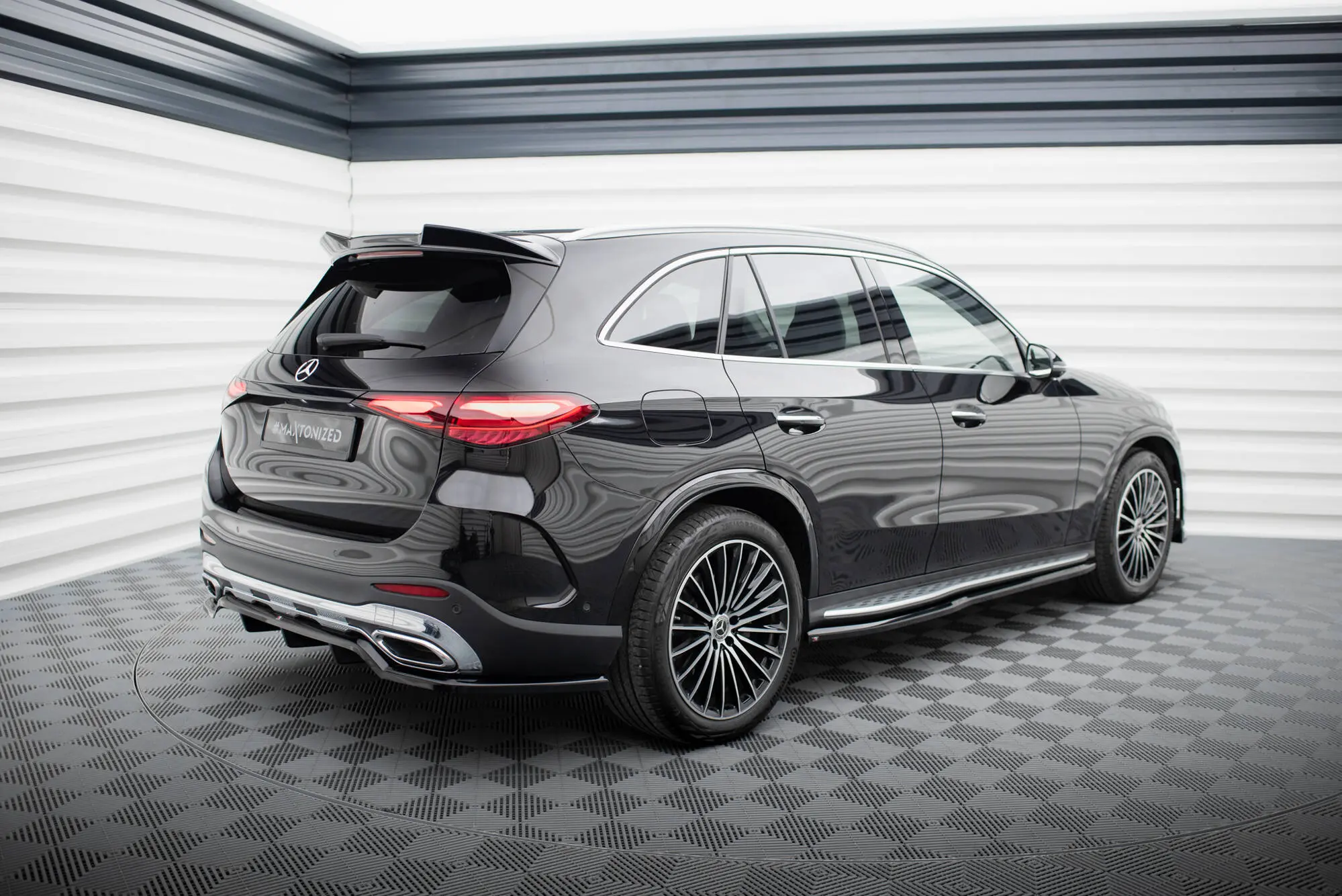 Takspoiler Mercedes-Benz GLC (X254) AMG-Line 2022 - > | 3D Glossy Black Edition Image 5