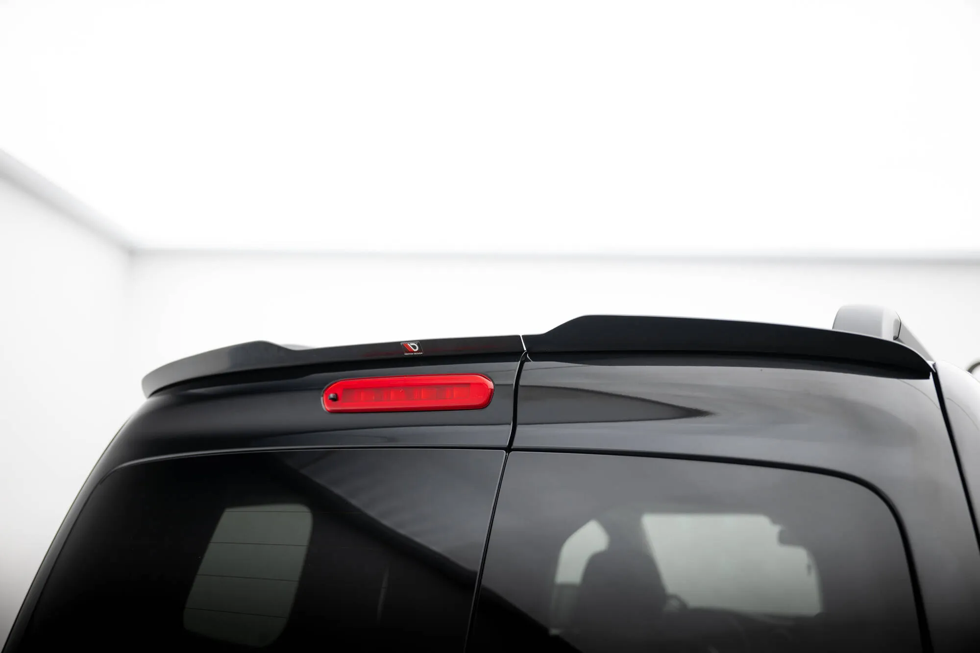 Takspoiler Mercedes-Benz T (W420) 2022 -> | Glossy Black Edition