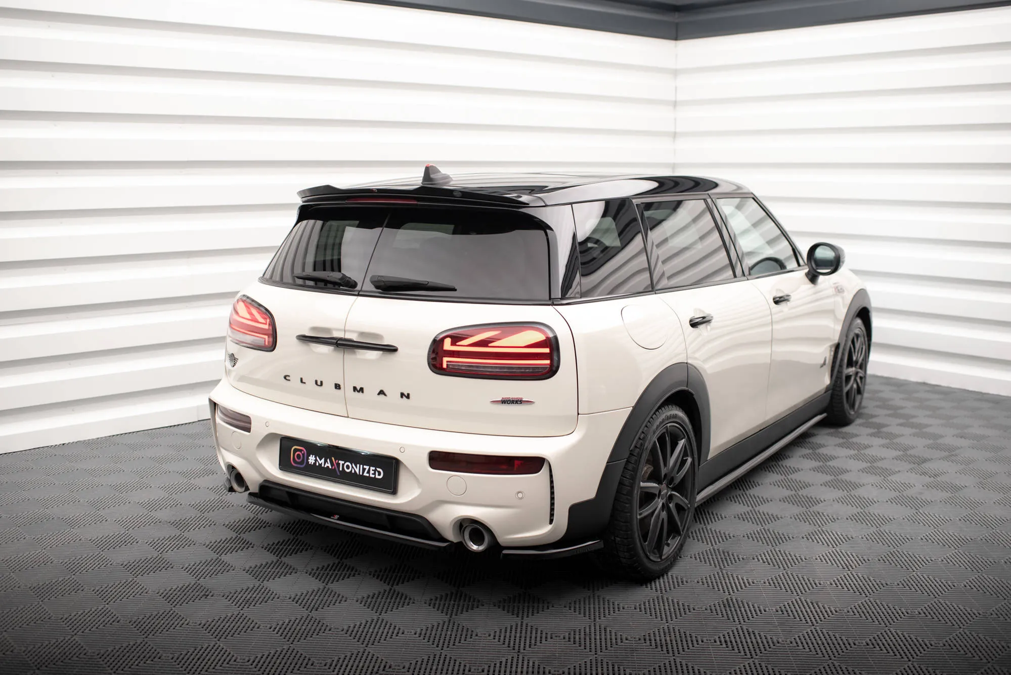 Takspoiler Mini Clubman II F54 (John Cooper Works) Facelift 2019 - 2024 | Glossy Black Edition – bilde 2