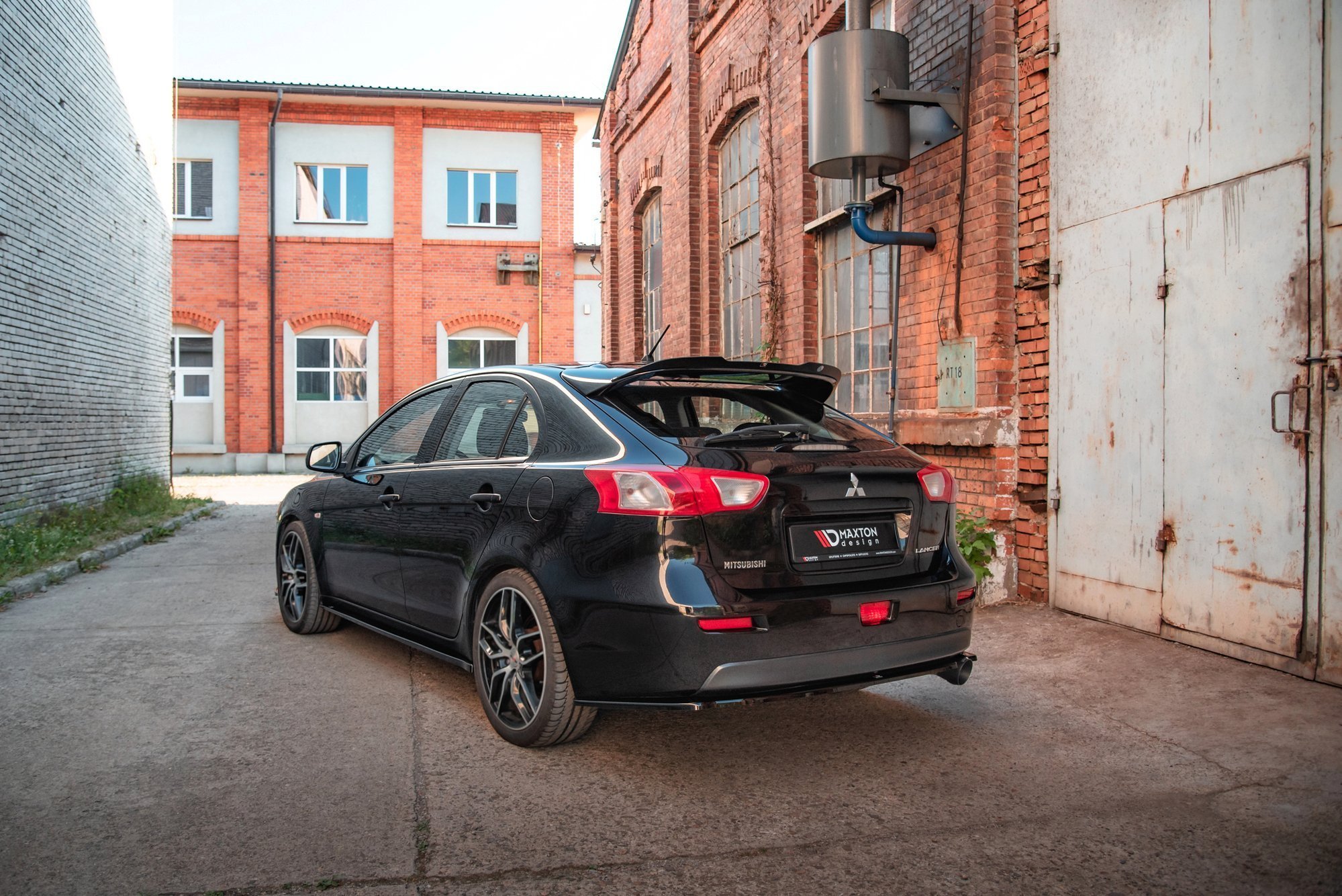 TAKSPOILER MITSUBISHI LANCER SPORTBACK MK8 2009-2017 – bilde 3